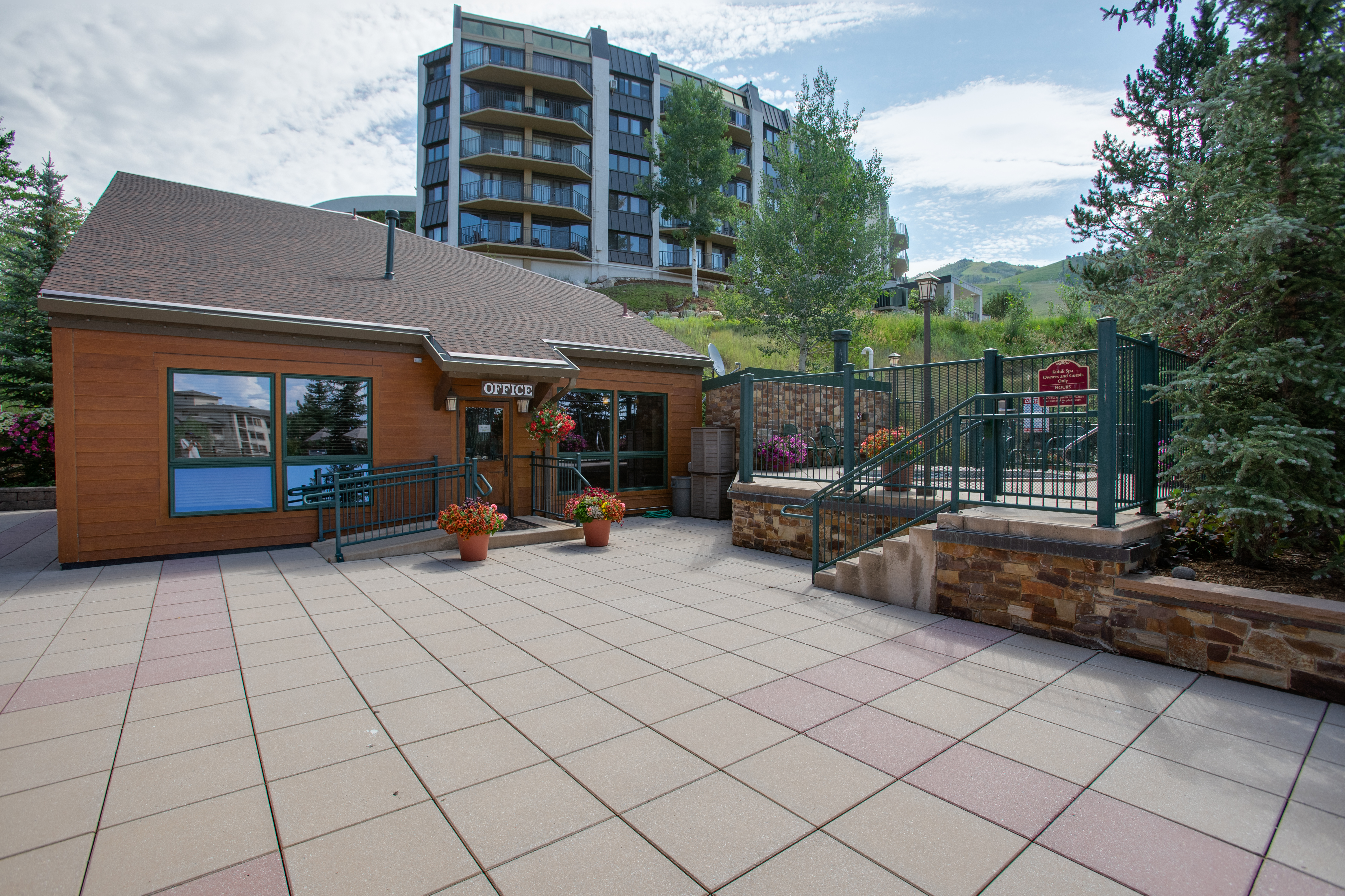 2000 Ski Time Square Drive Unit # 106