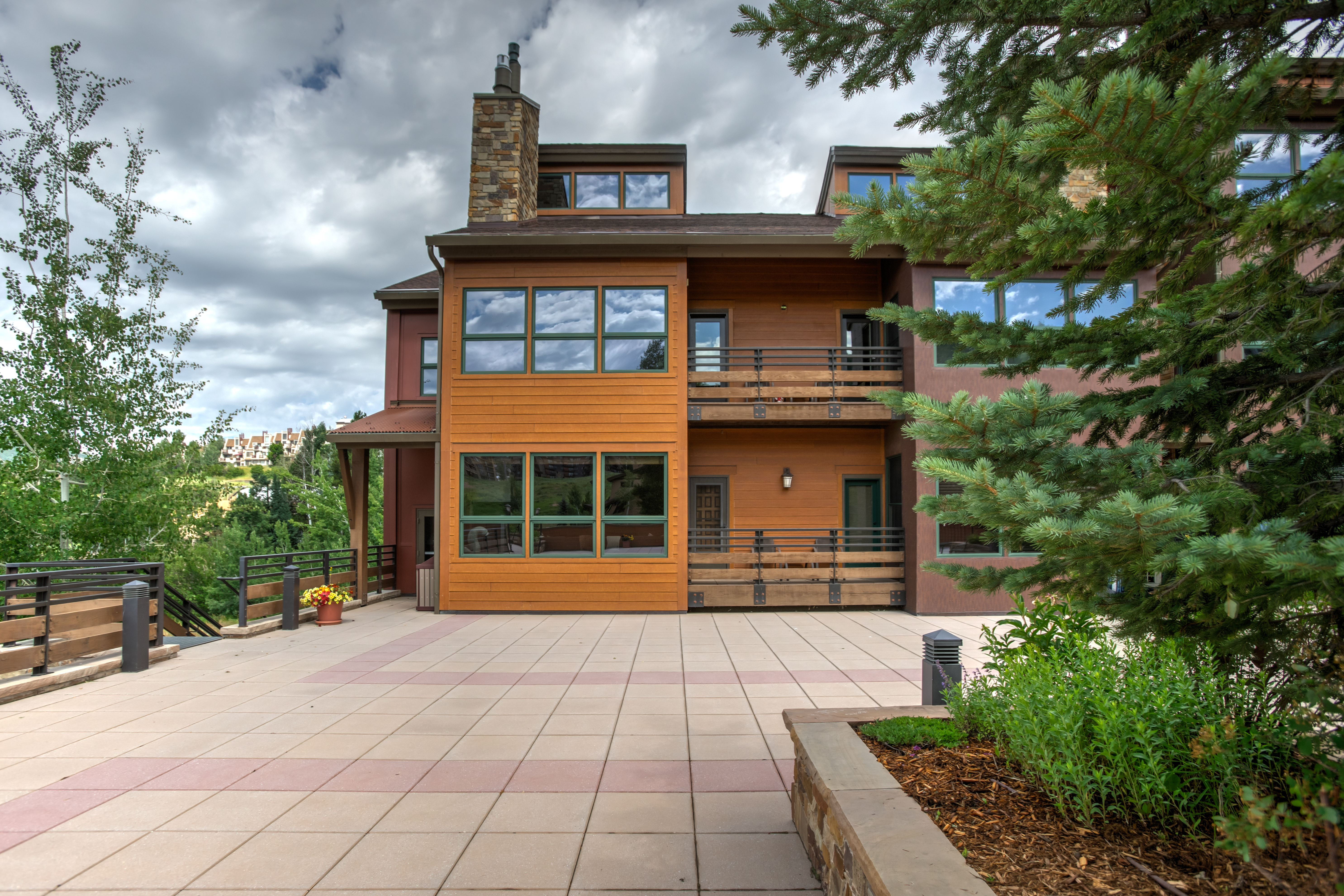 2000 Ski Time Square Drive Unit # 106