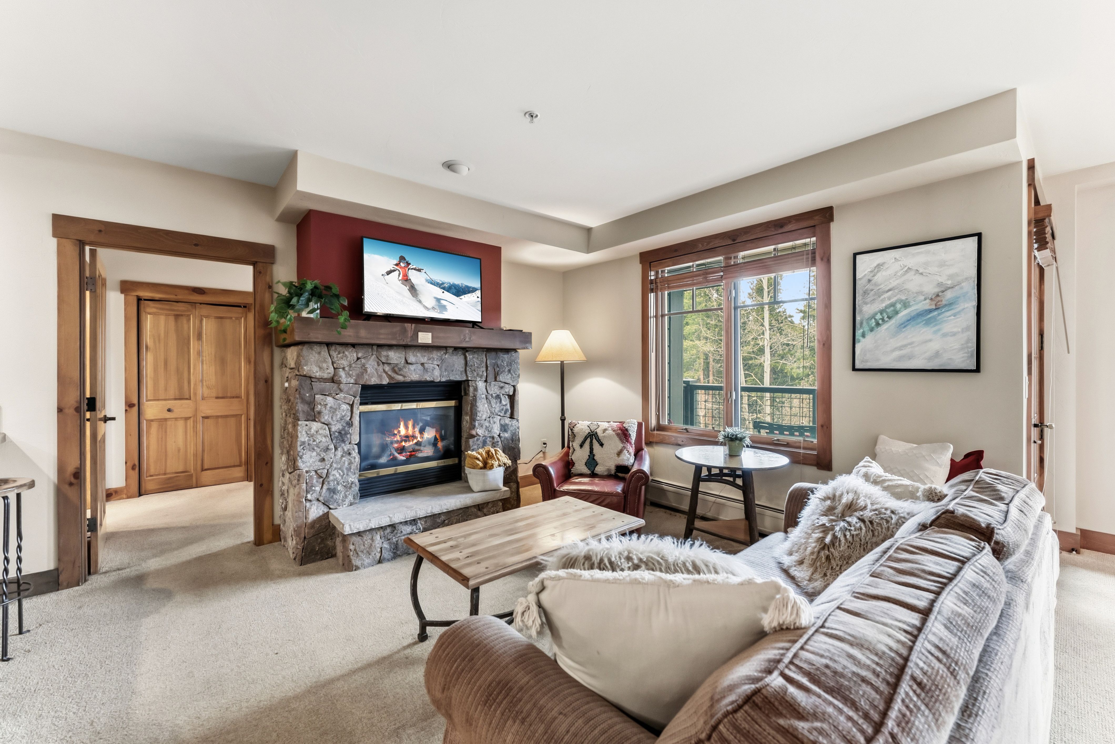 50 Mountain Thunder Drive Unit# 1209