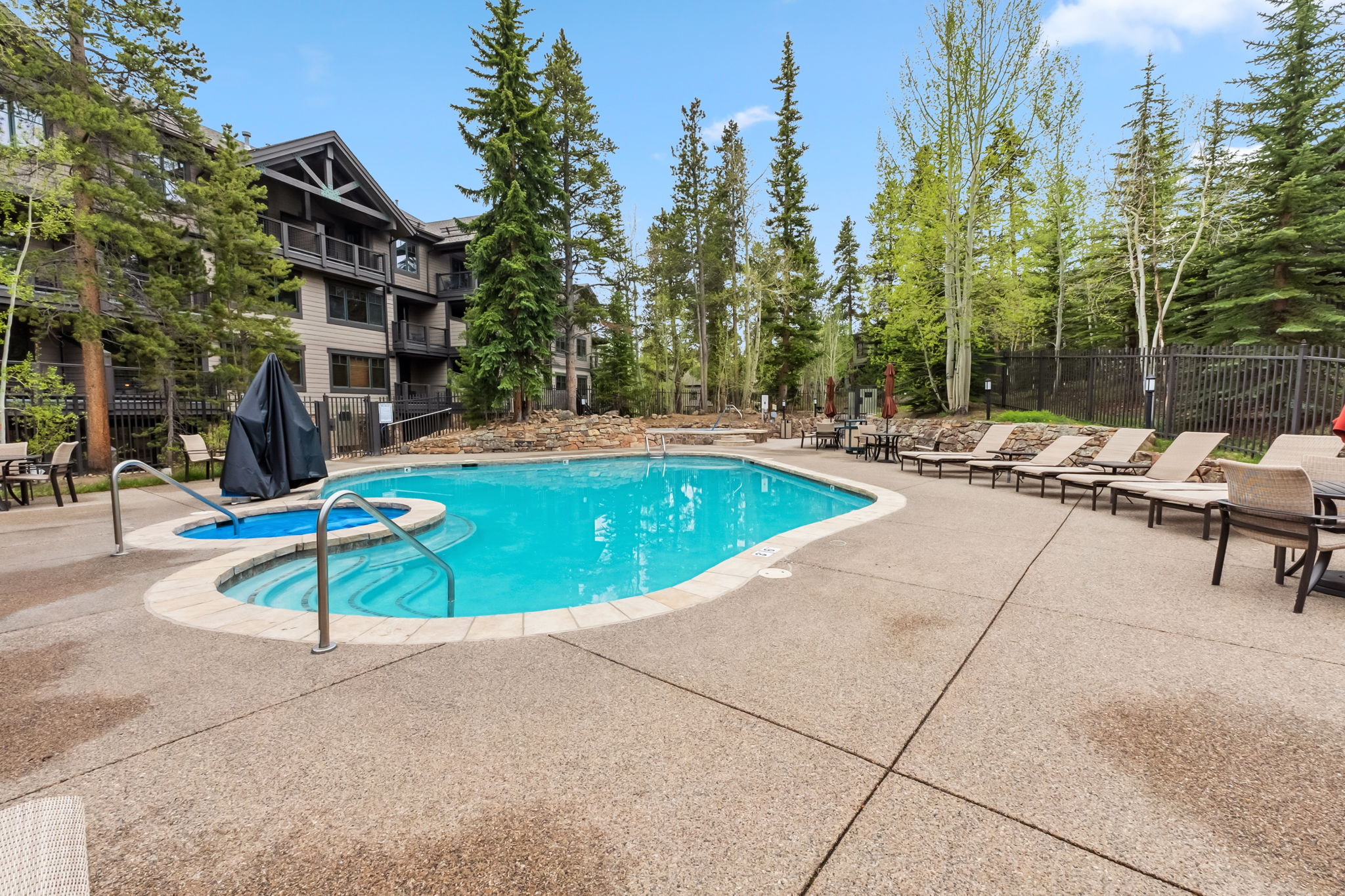 50 Mountain Thunder Drive Unit# 1209