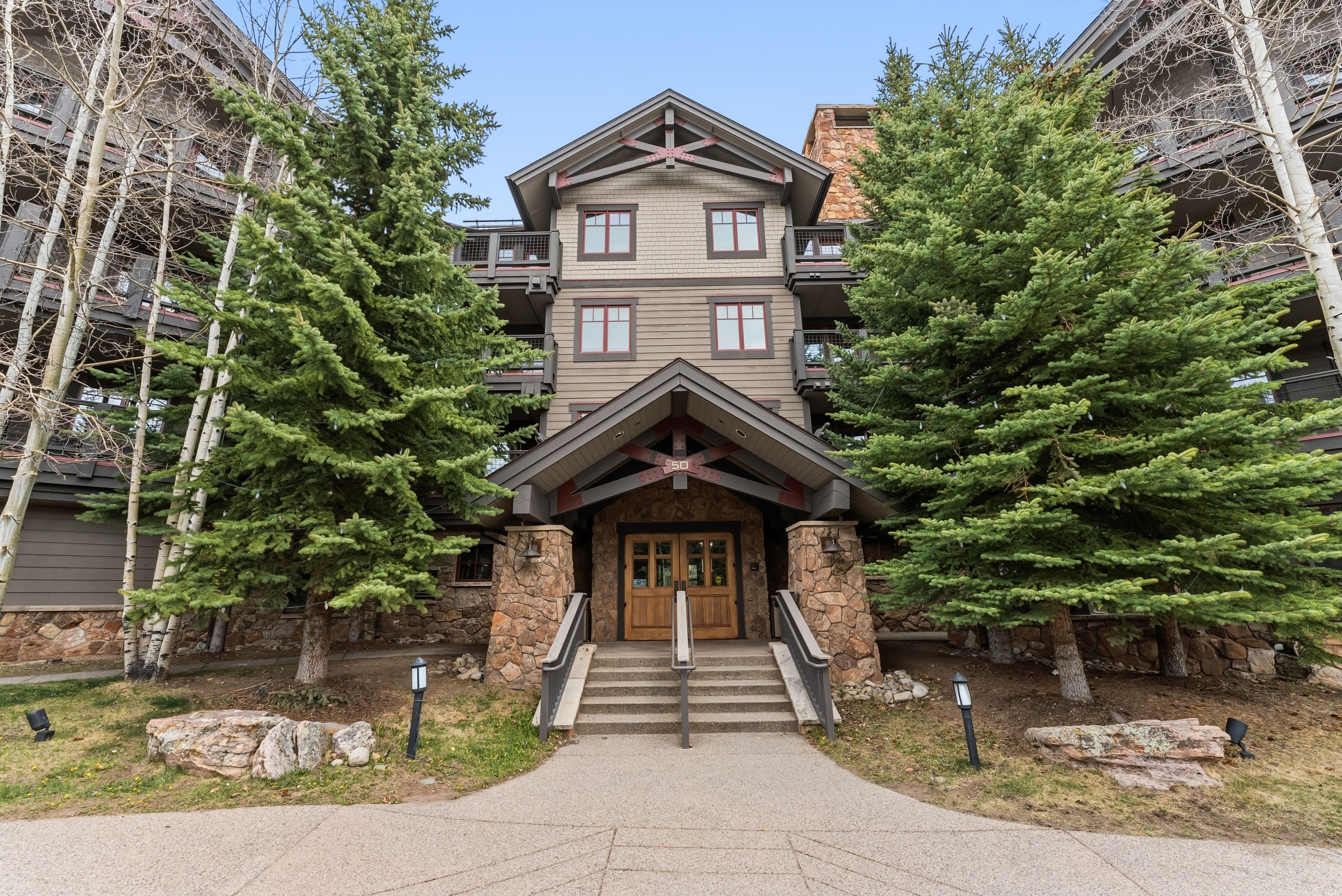 50 Mountain Thunder Drive Unit# 1209