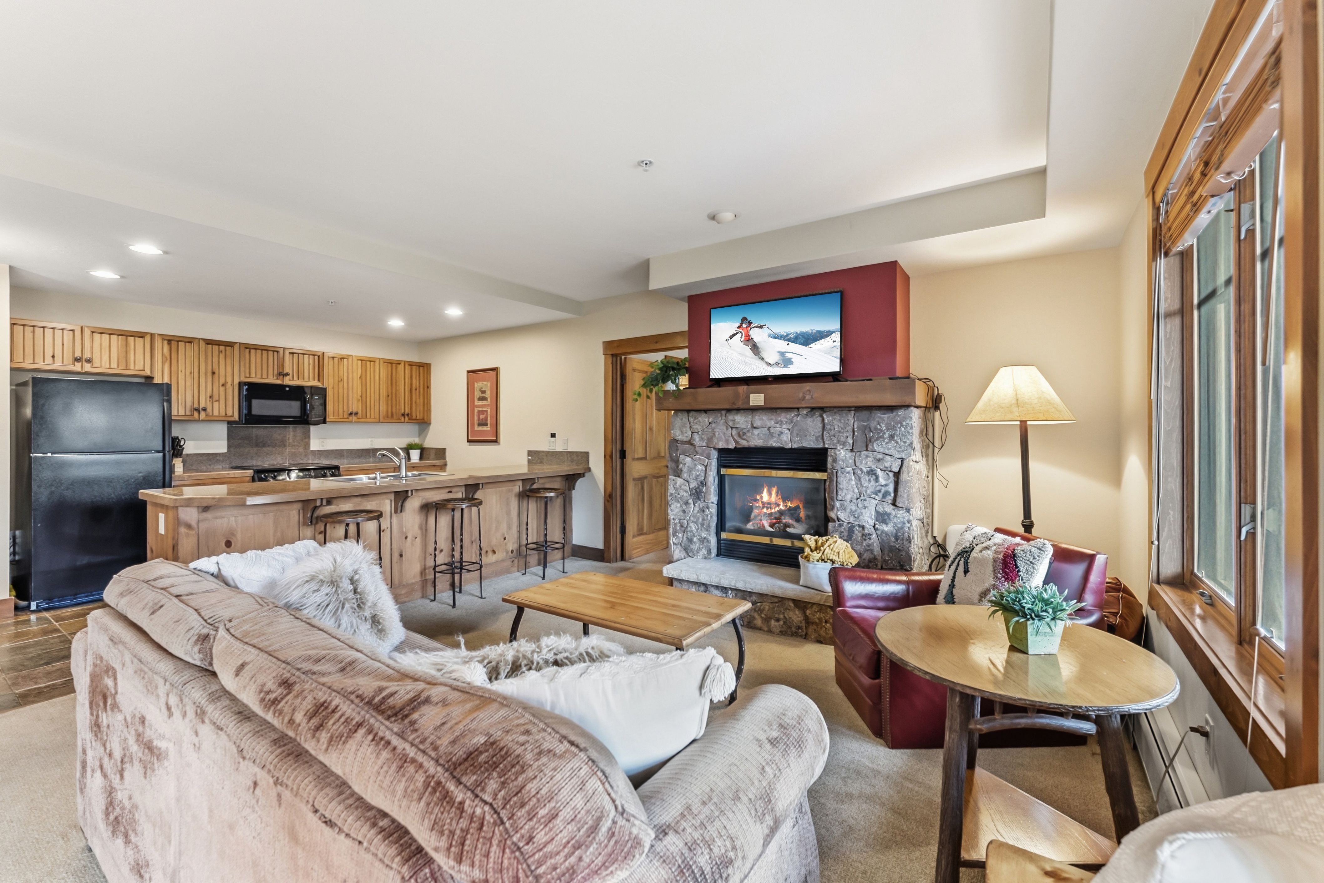 50 Mountain Thunder Drive Unit# 1209