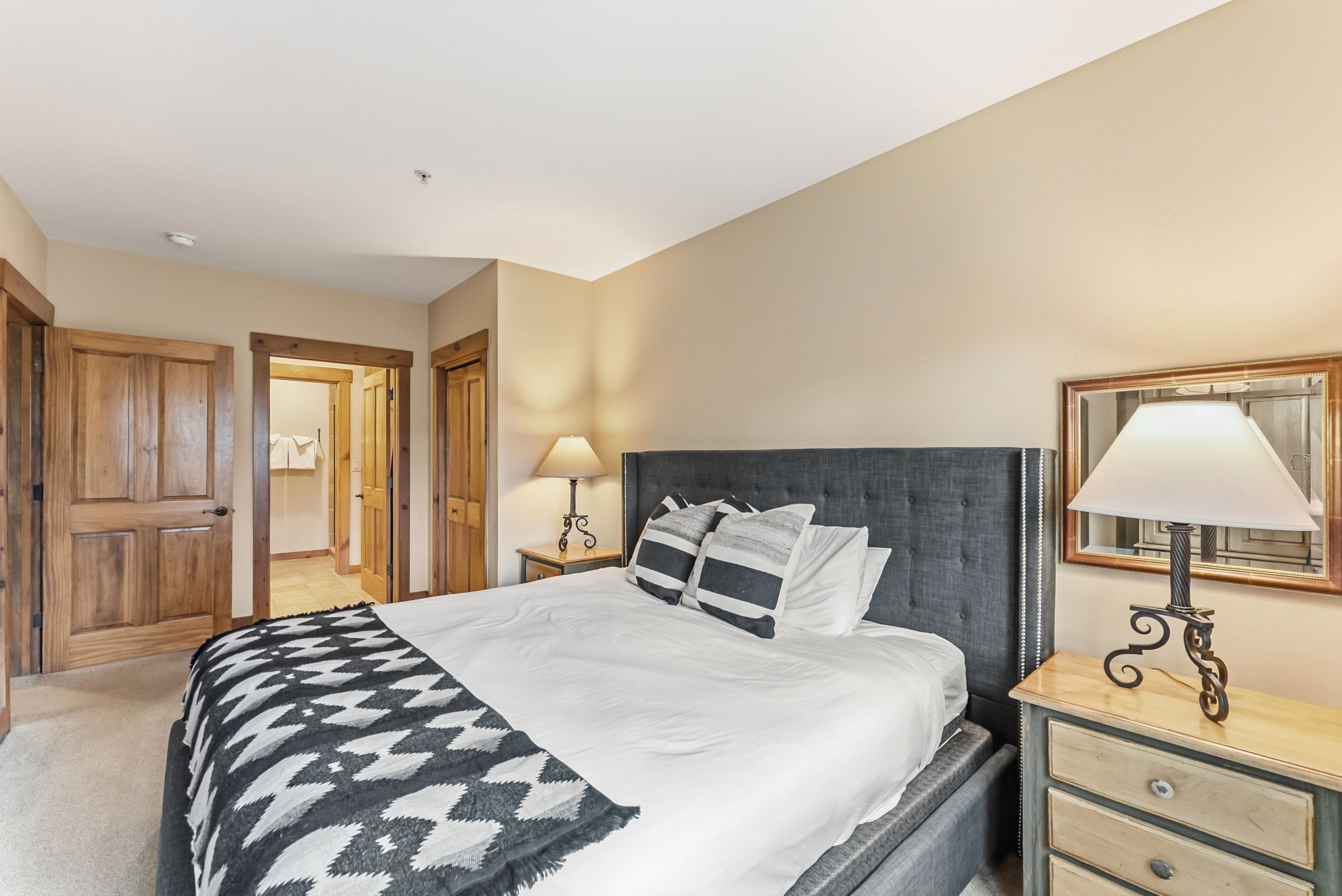 50 Mountain Thunder Drive Unit# 1209