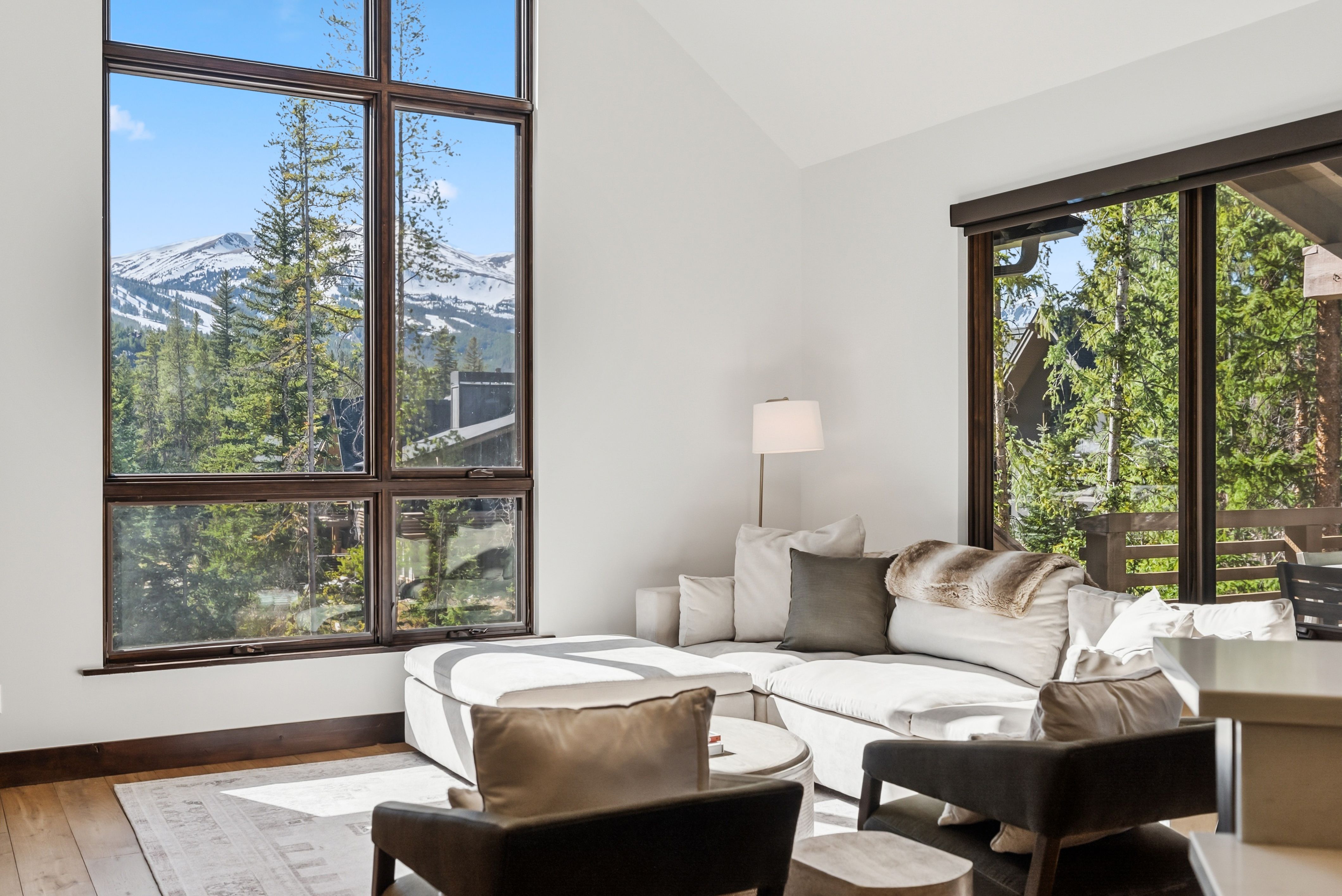 341 River Park Drive 