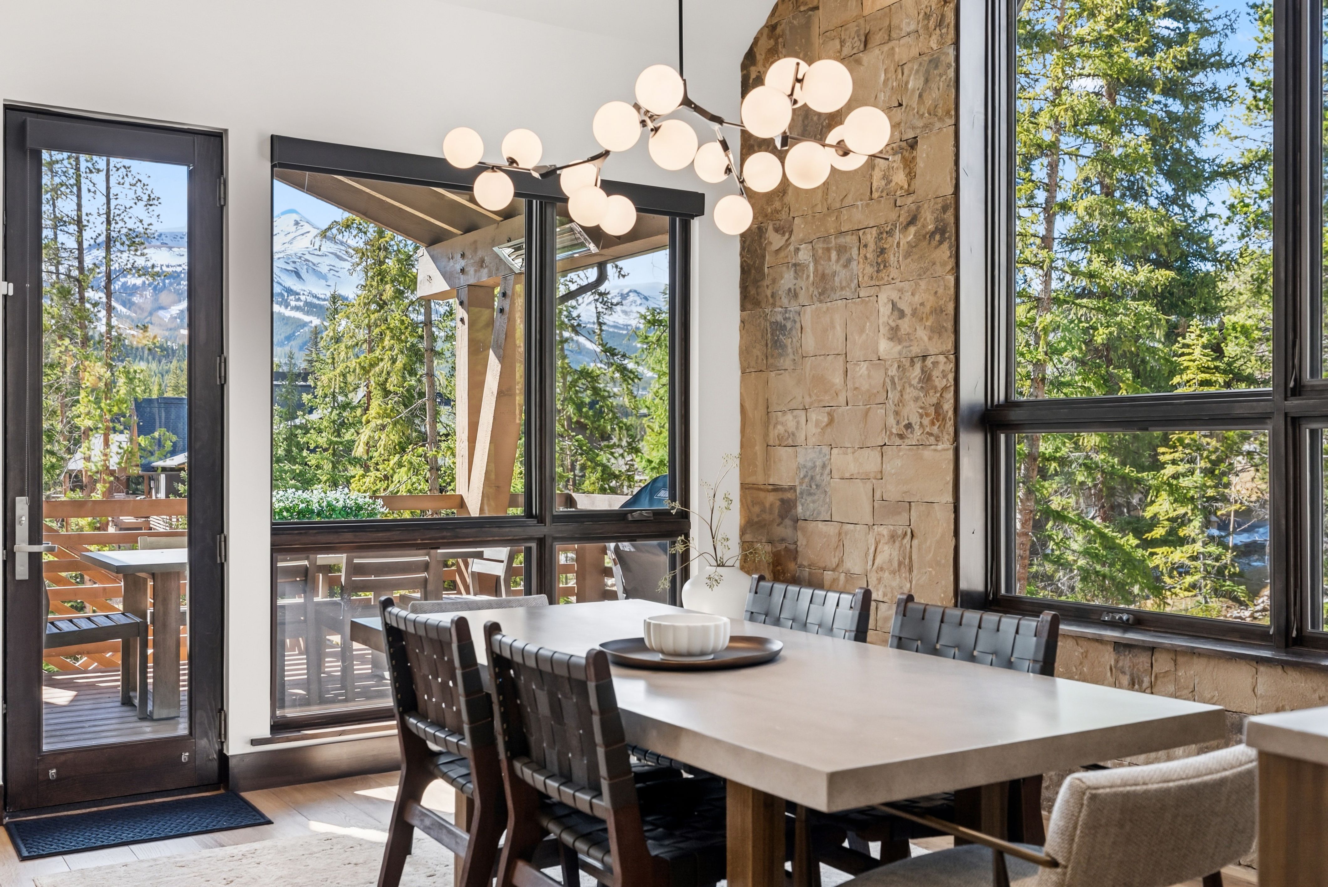 341 River Park Drive 