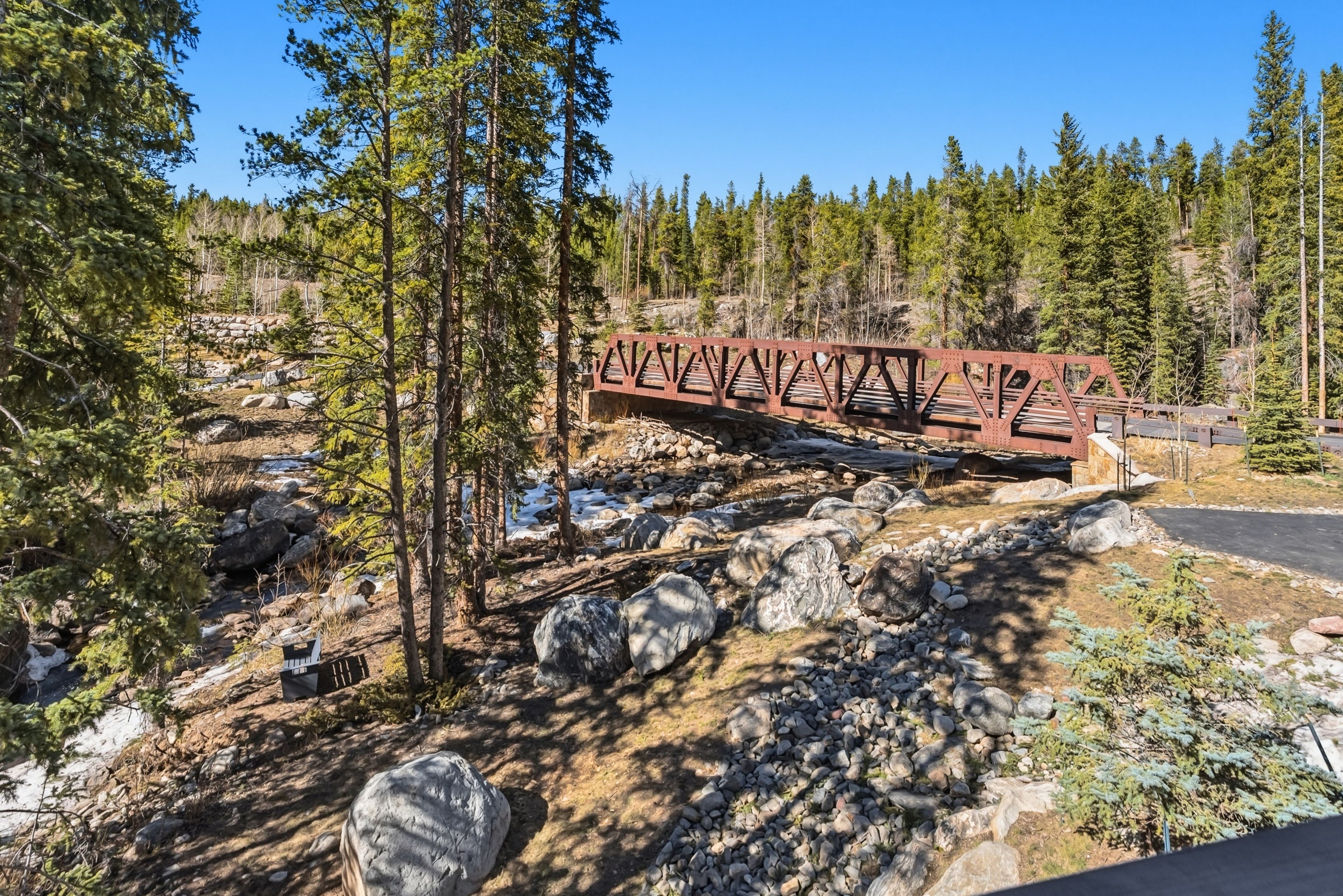 341 River Park Drive 