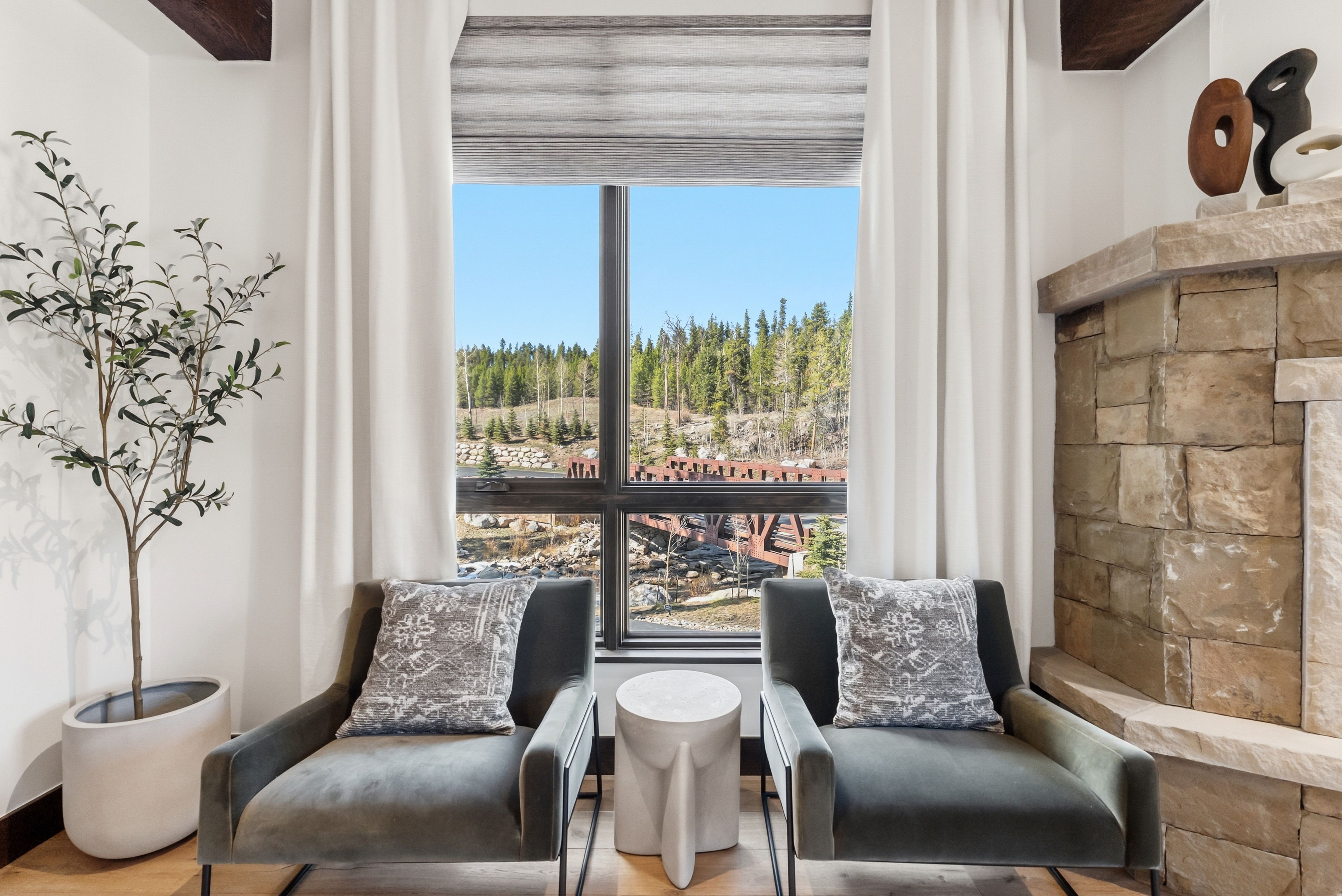 341 River Park Drive 