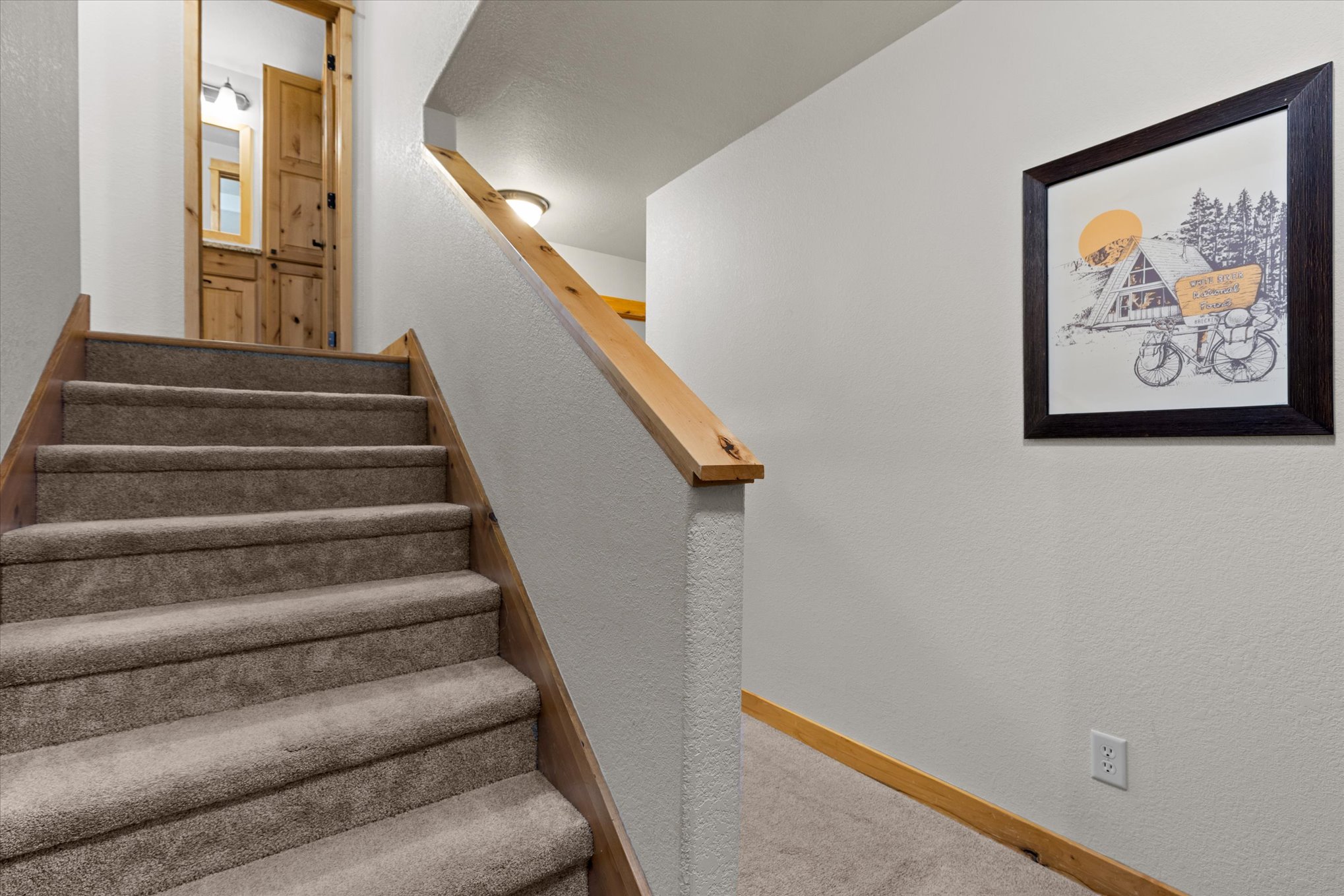 475 Parkview Drive 