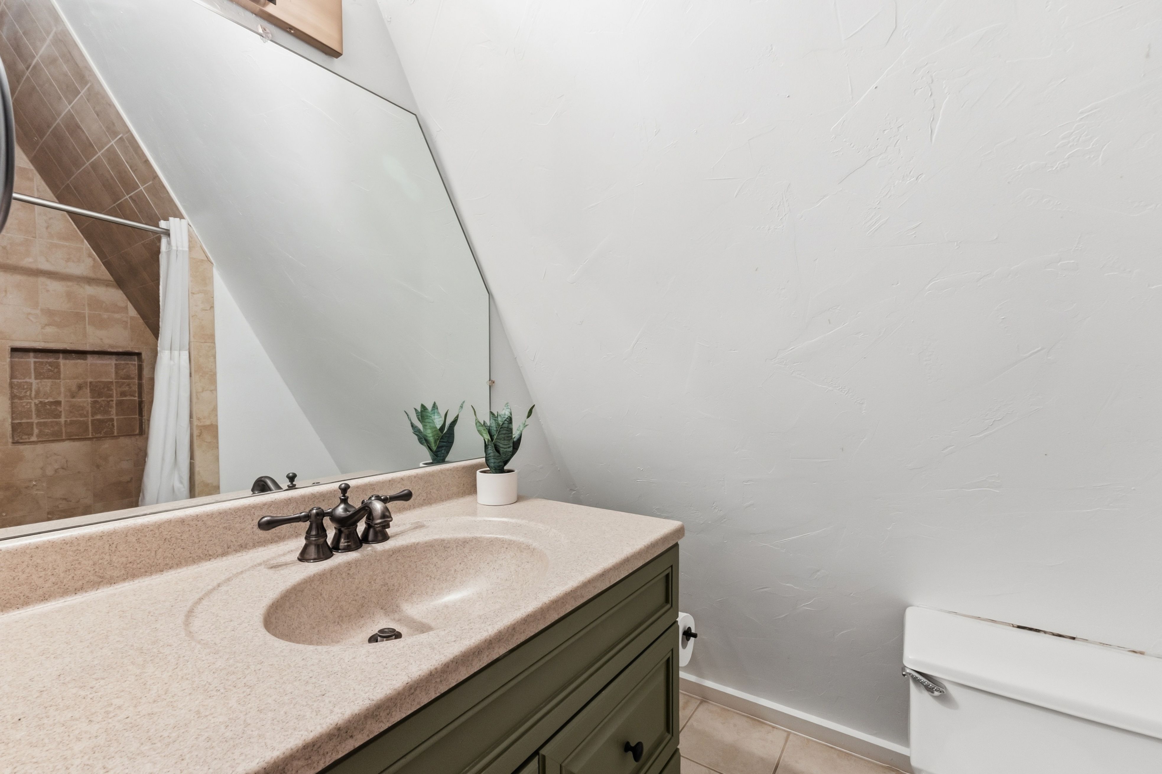 293 Regal Circle