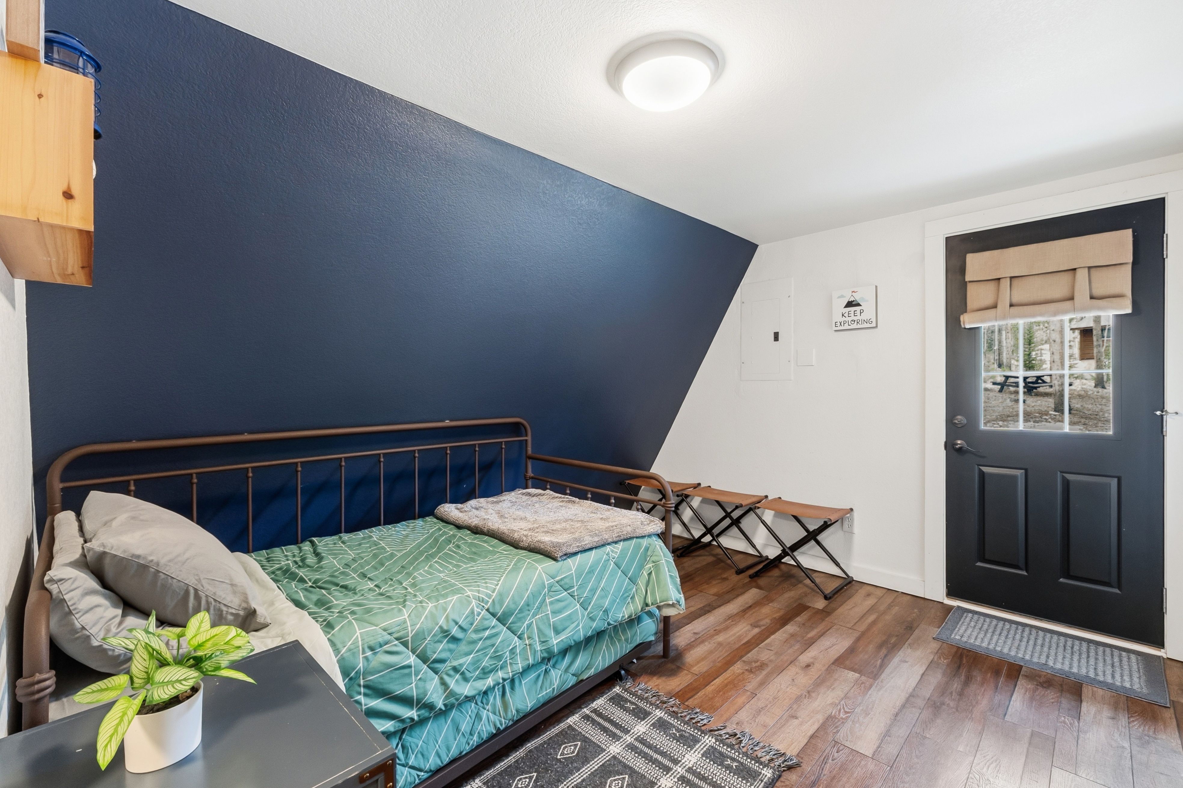 293 Regal Circle