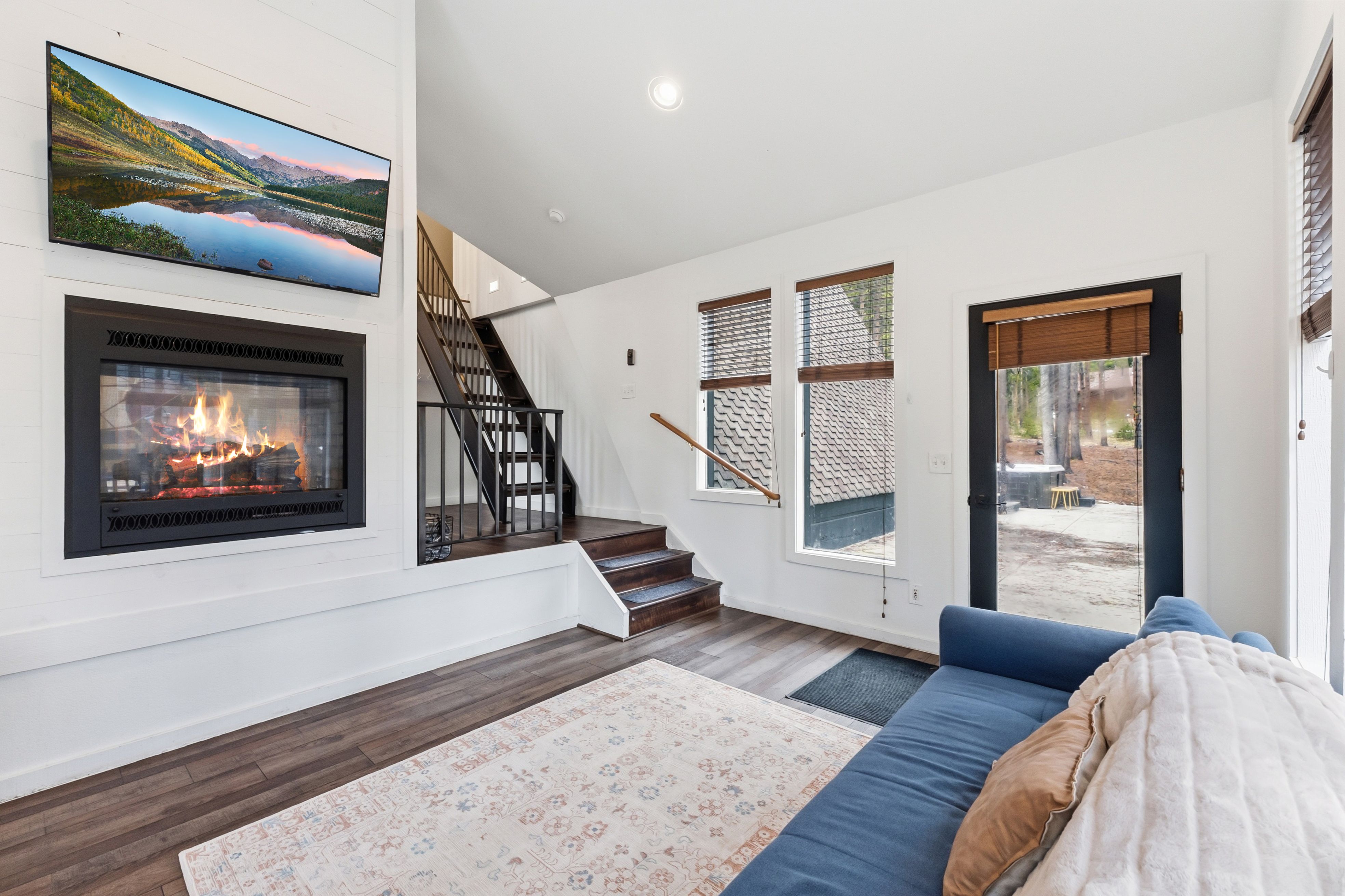 293 Regal Circle