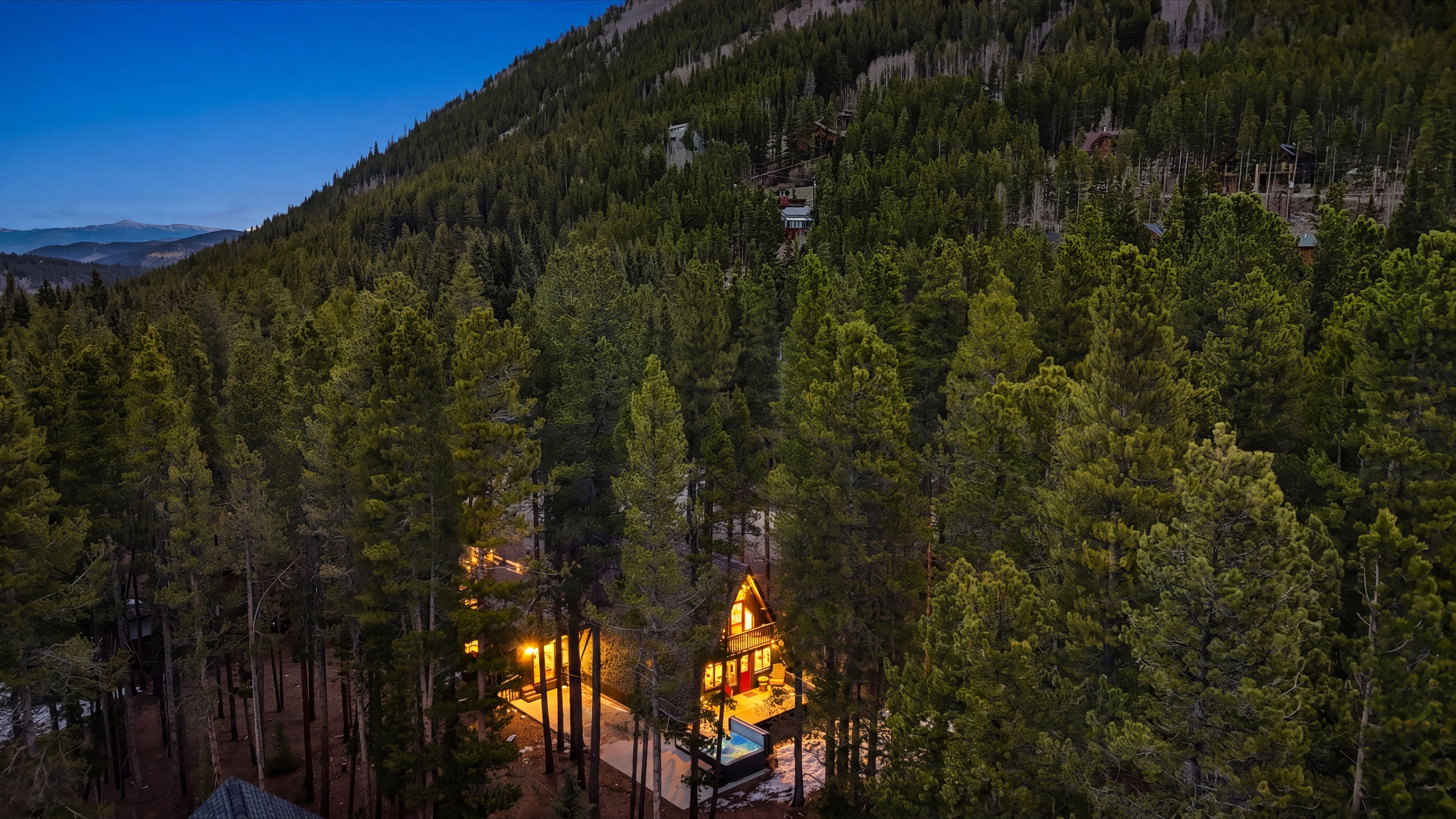 293 Regal Circle