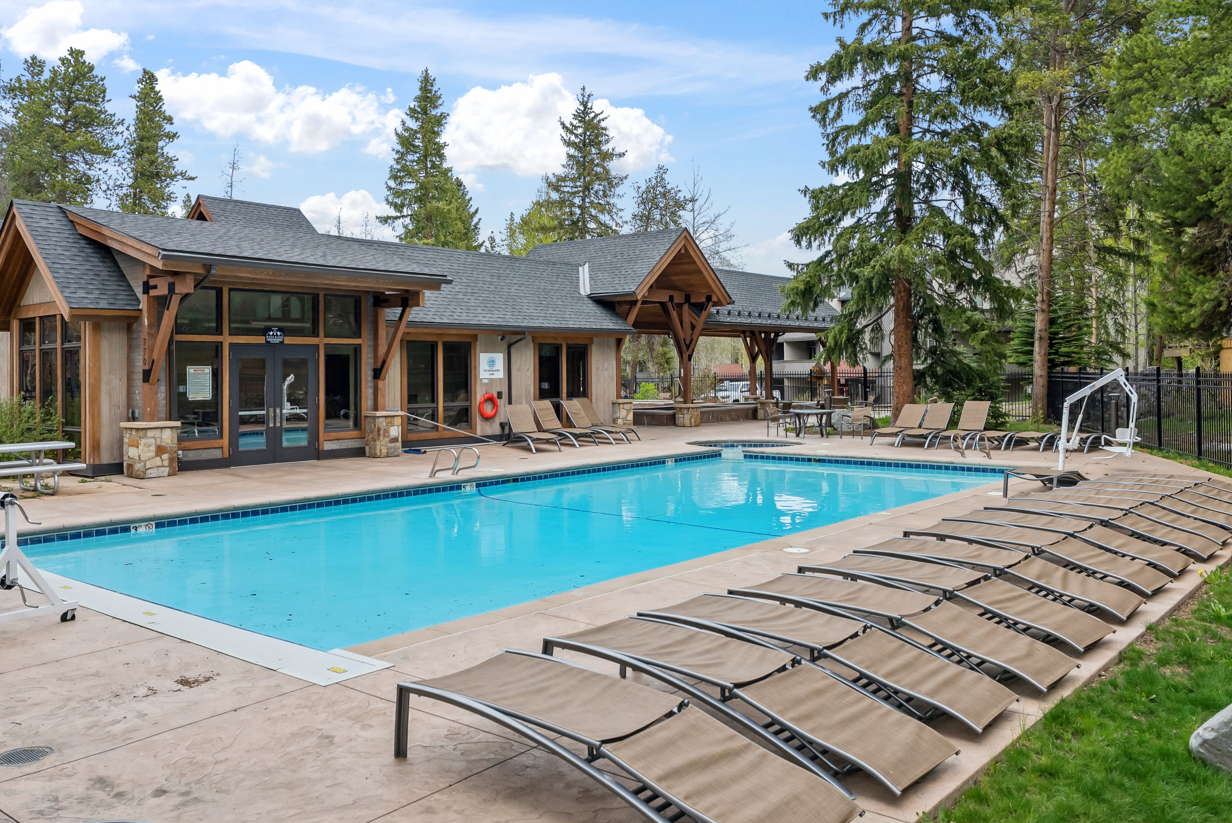 800 Columbine Road Unit# C1