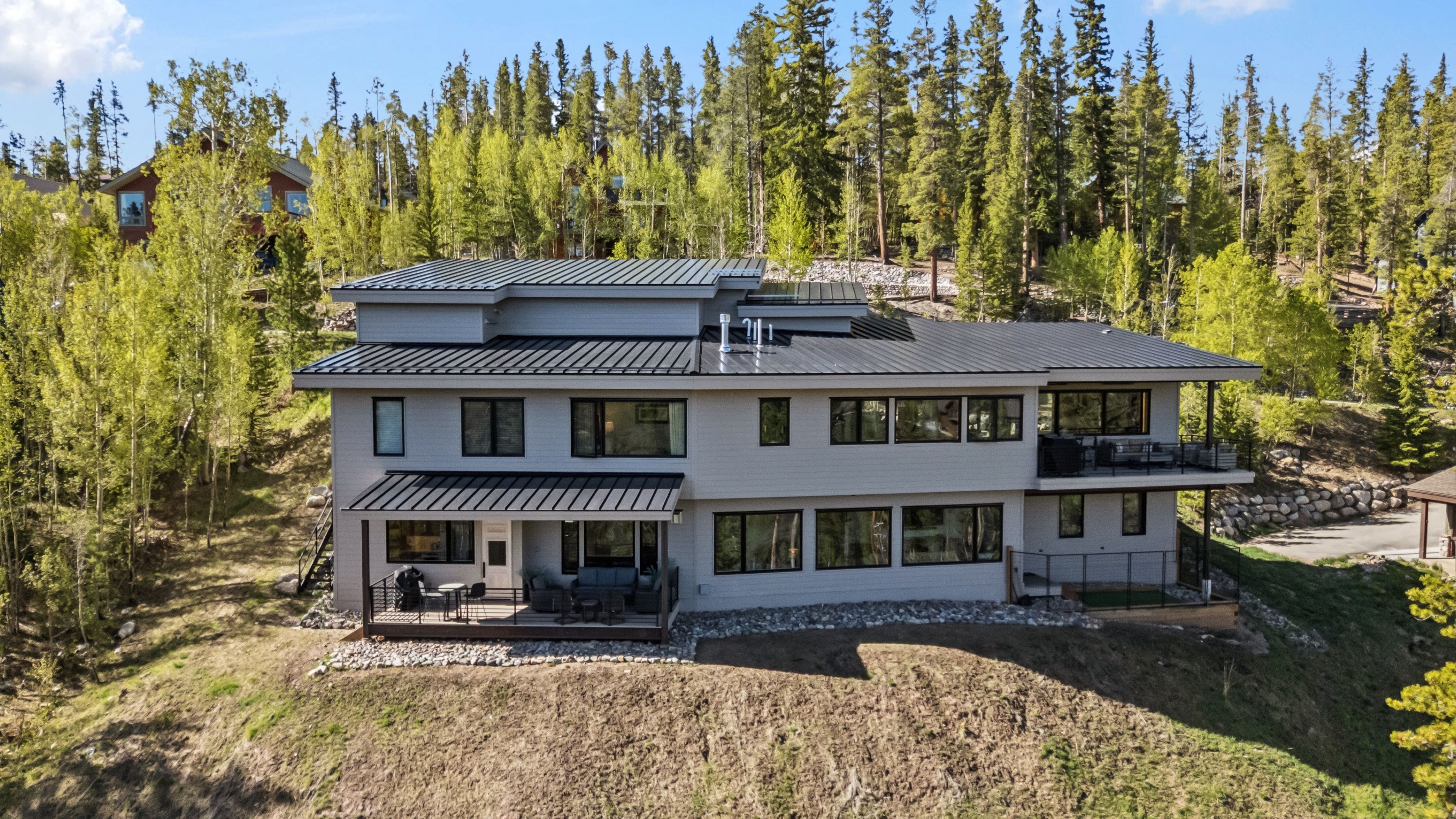 175 Protector Place 