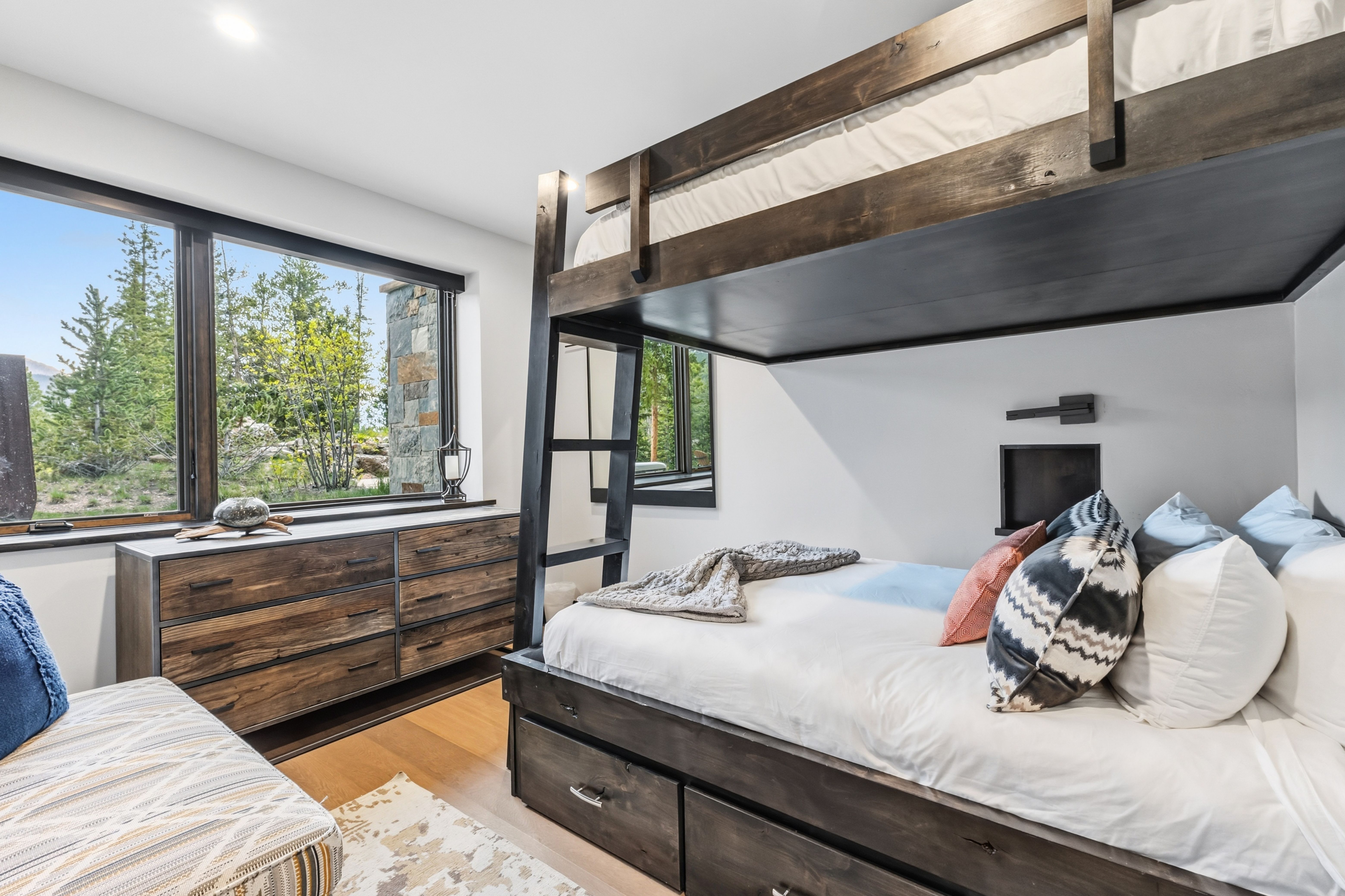 44 West Point Lode 