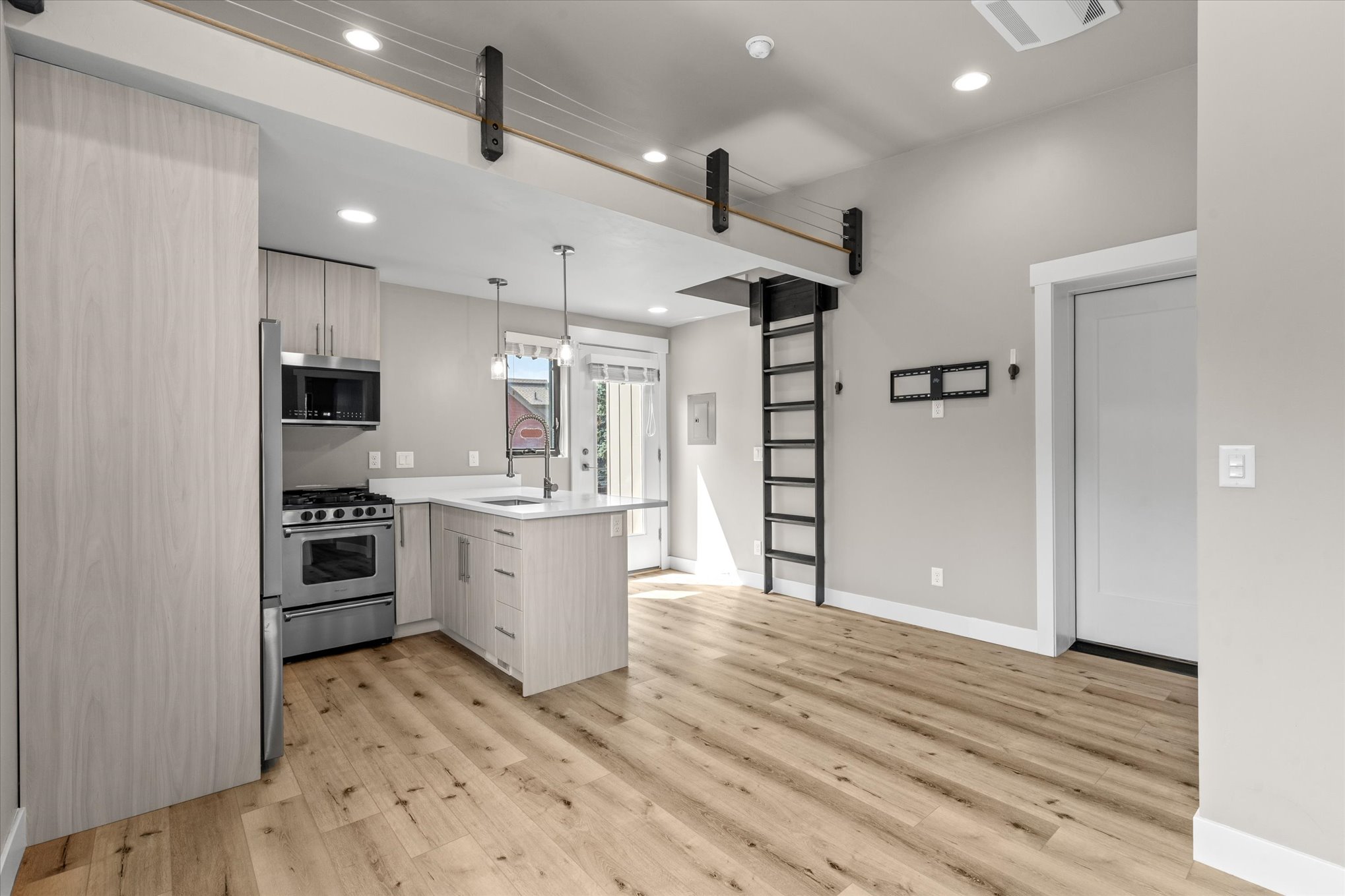 1647 Red Hawk Court 