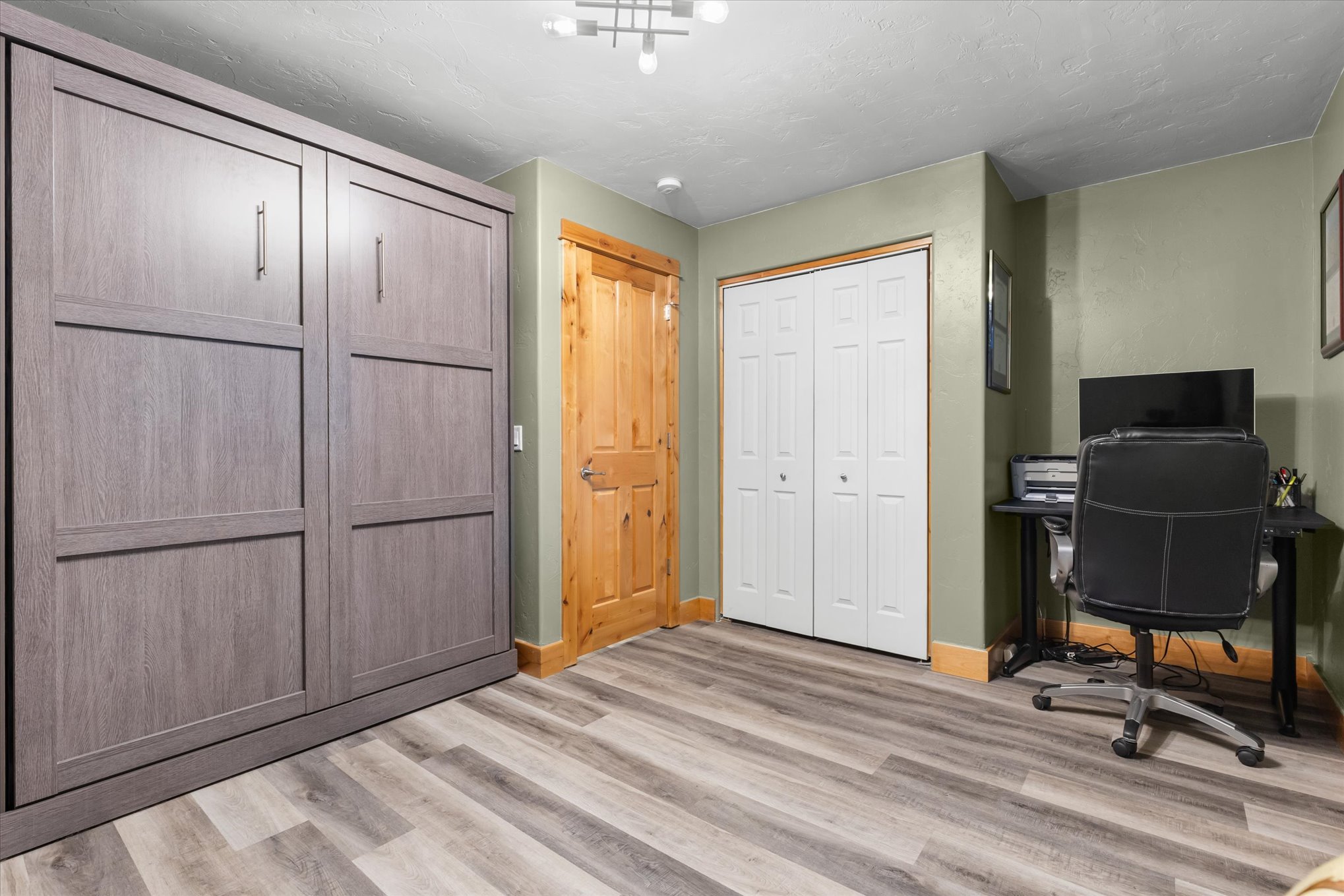 3066 Aspen Leaf Way 