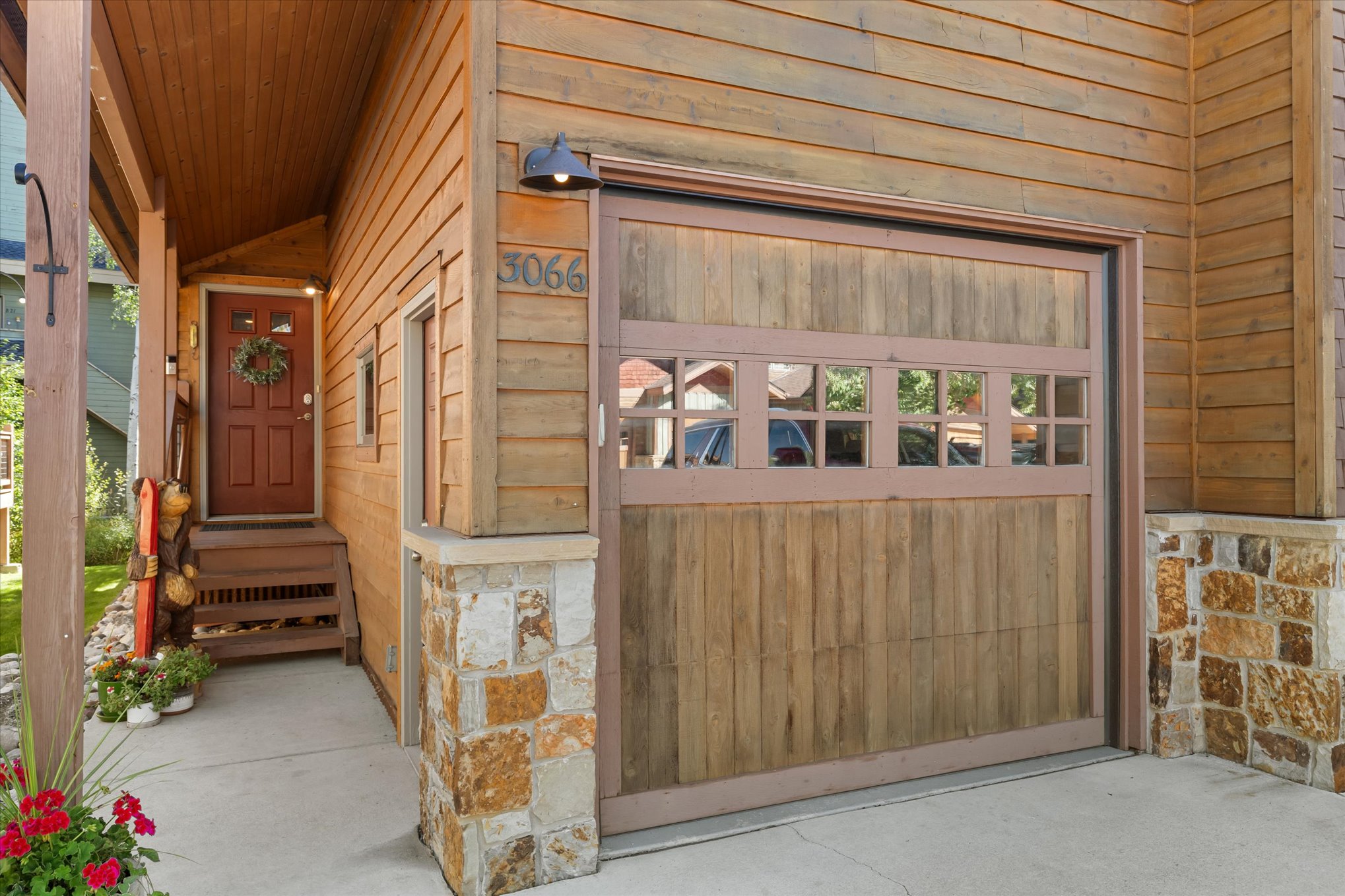 3066 Aspen Leaf Way 