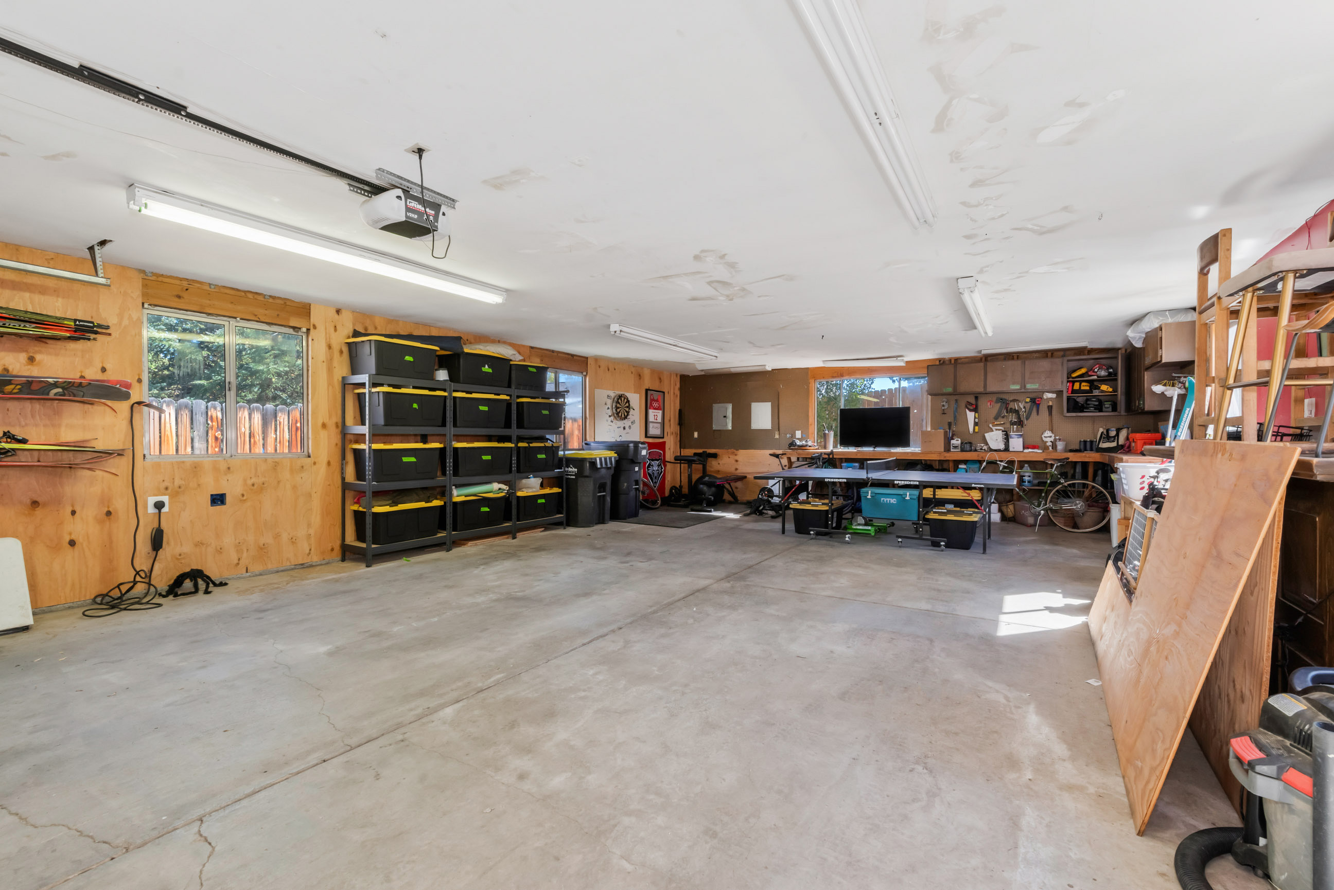 2685 Iris Lane 