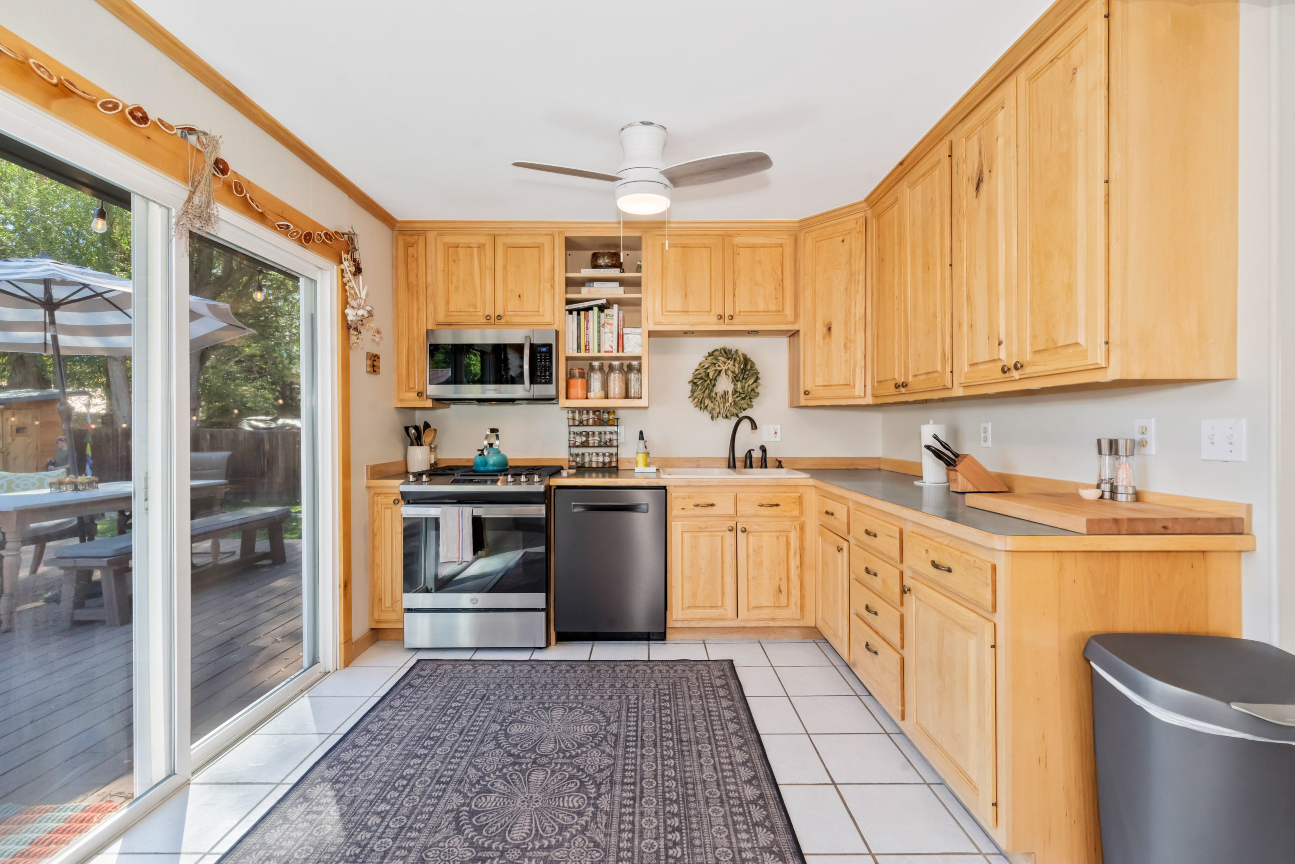 2685 Iris Lane 