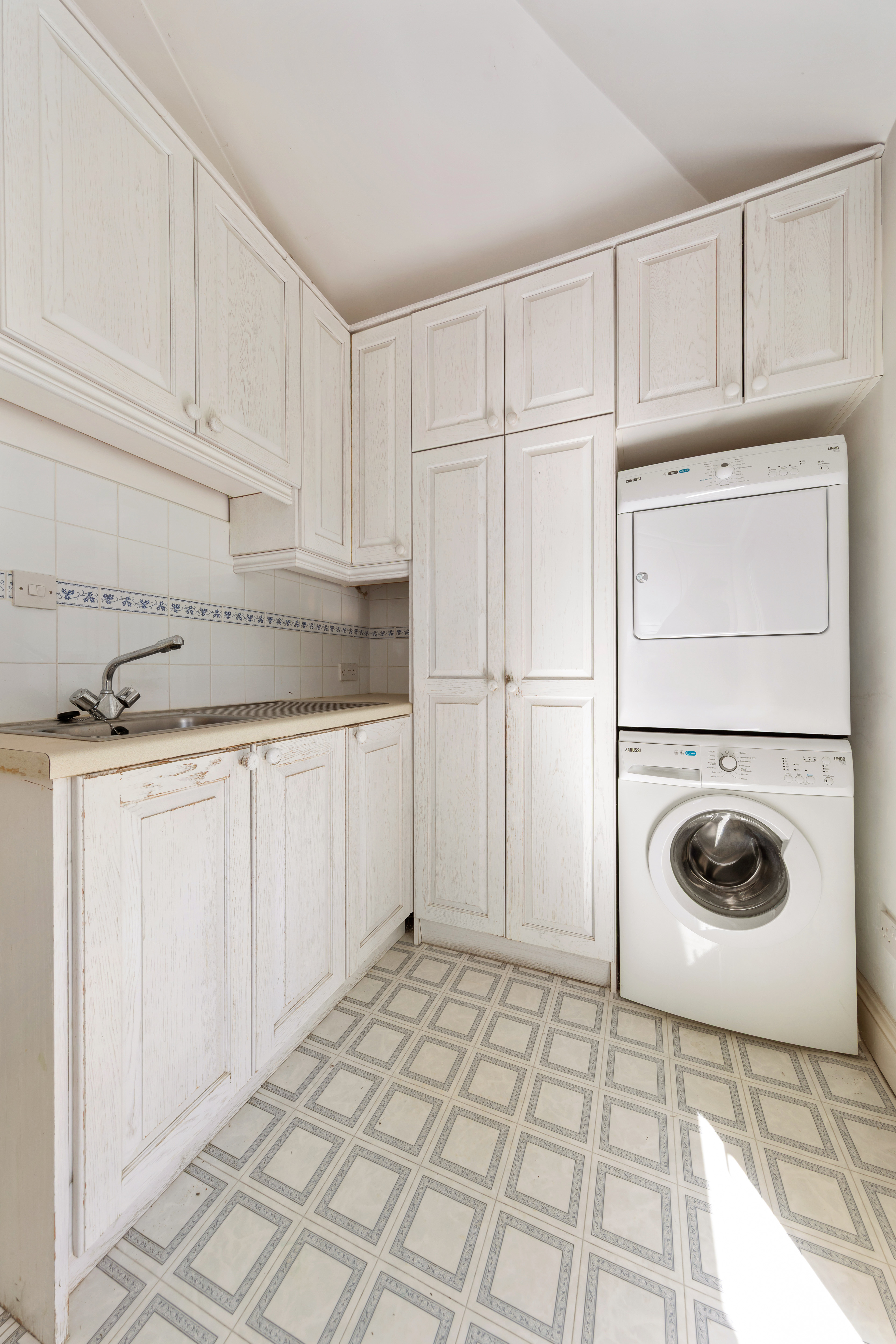 Dawson Lodge Cross Avenue