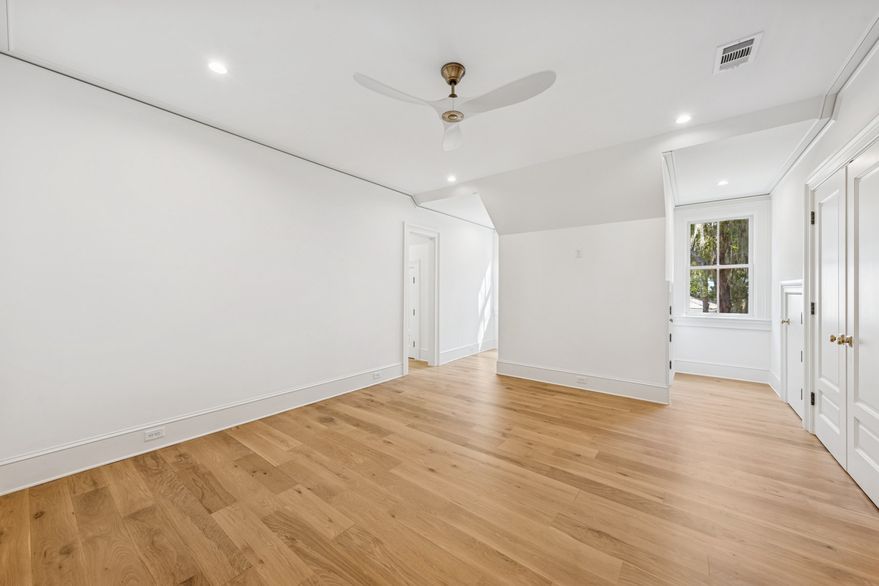 13 Magnolia Ln