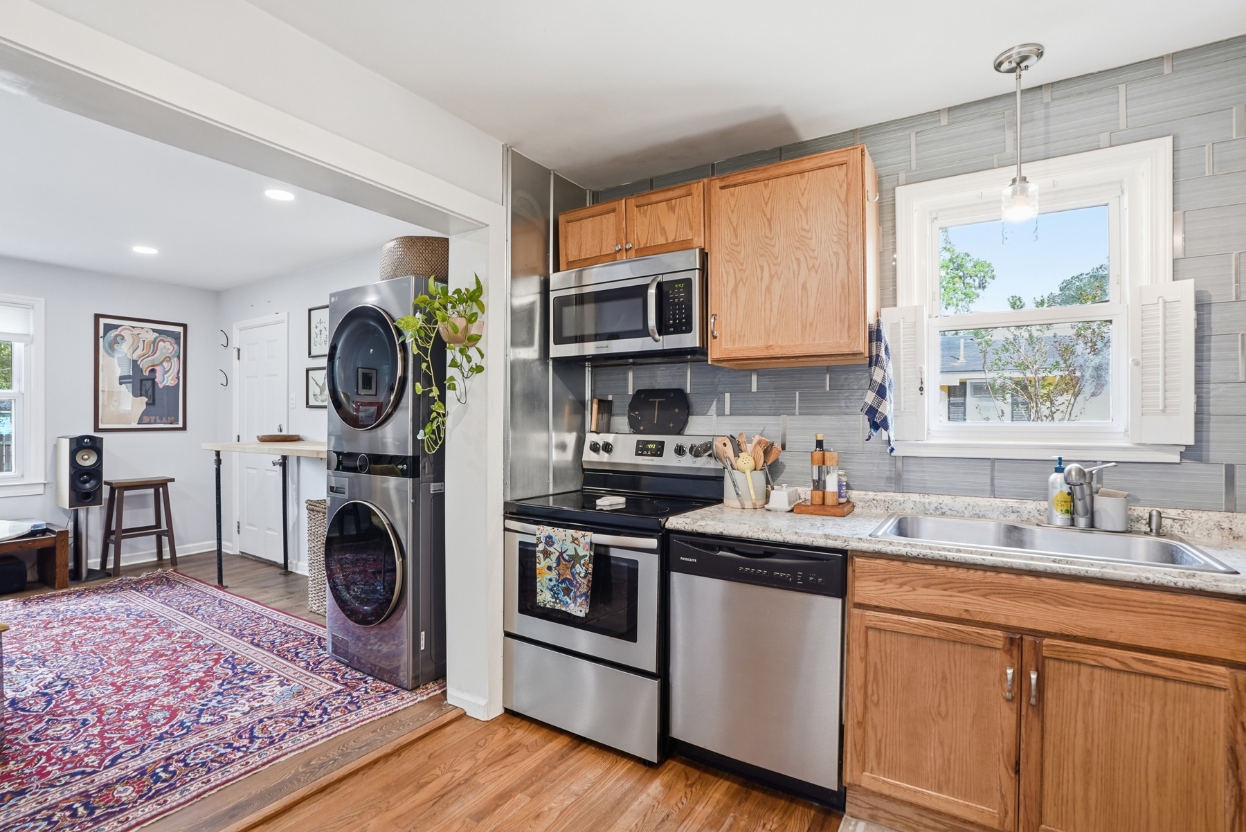 2206 East 60th Street