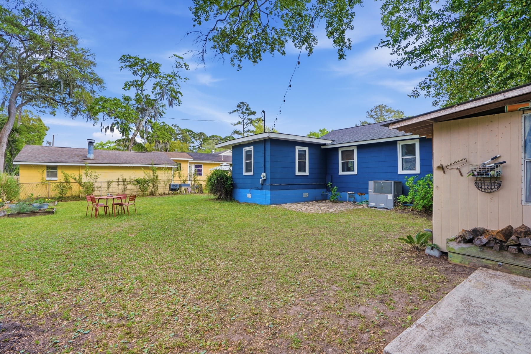 2206 East 60th Street