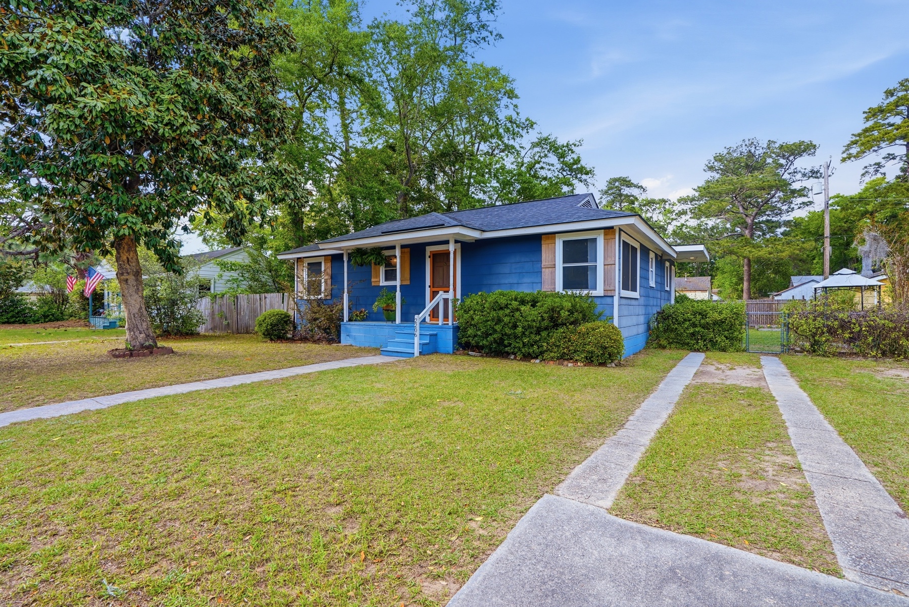 2206 East 60th Street