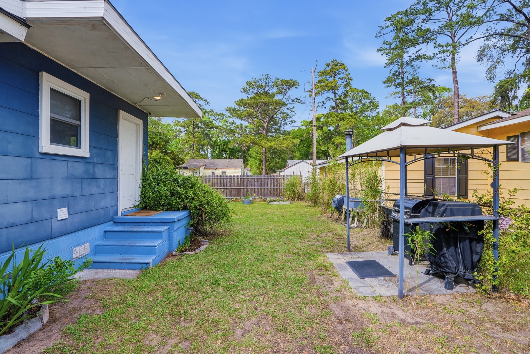 2206 East 60th Street