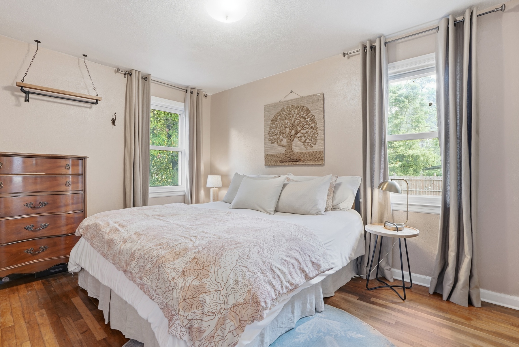 2206 East 60th Street