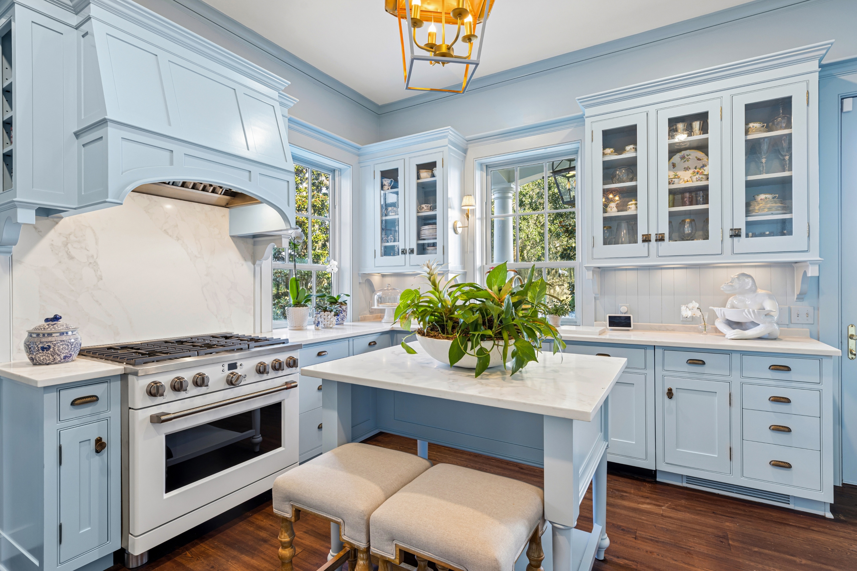 733 McAllister