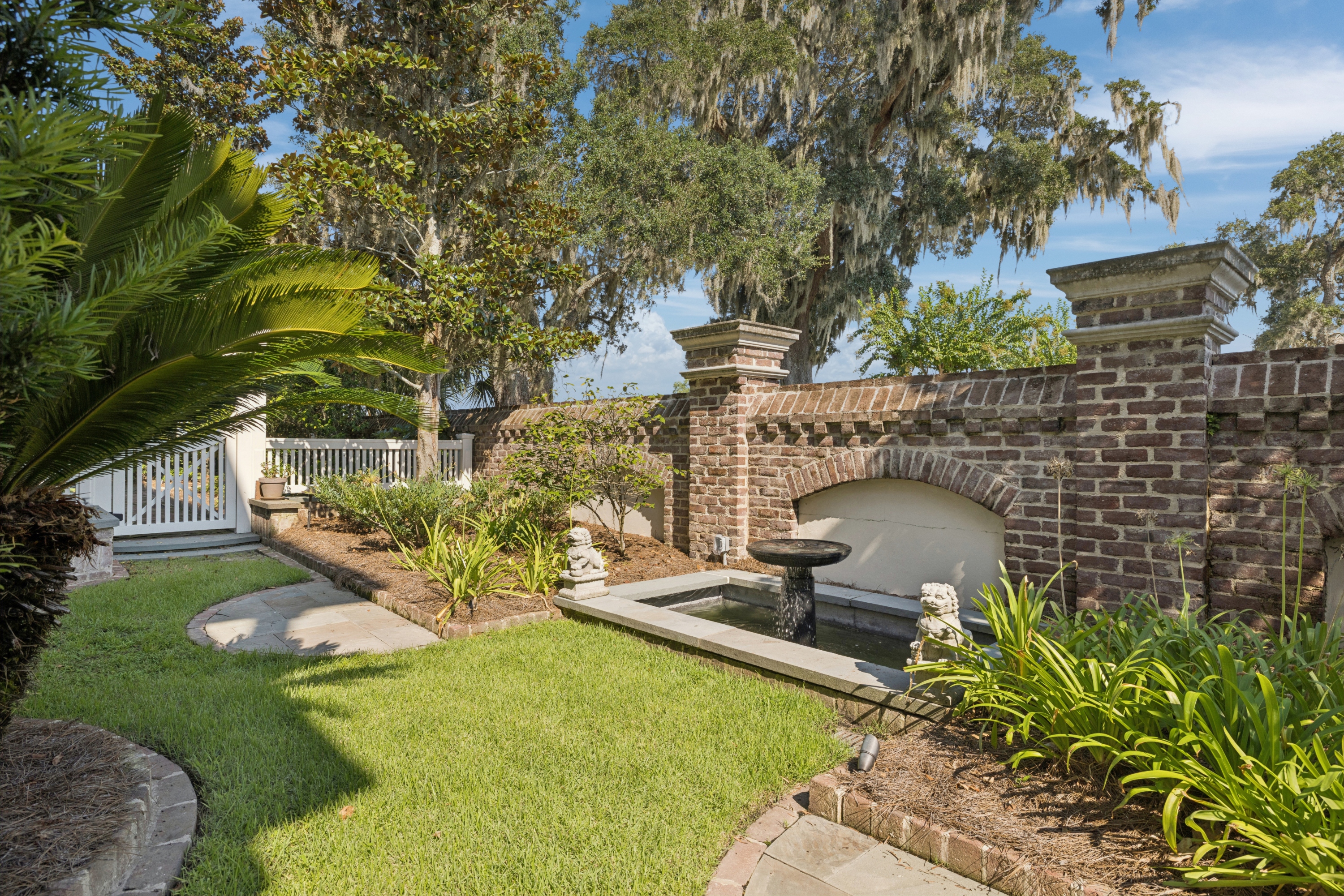 733 McAllister