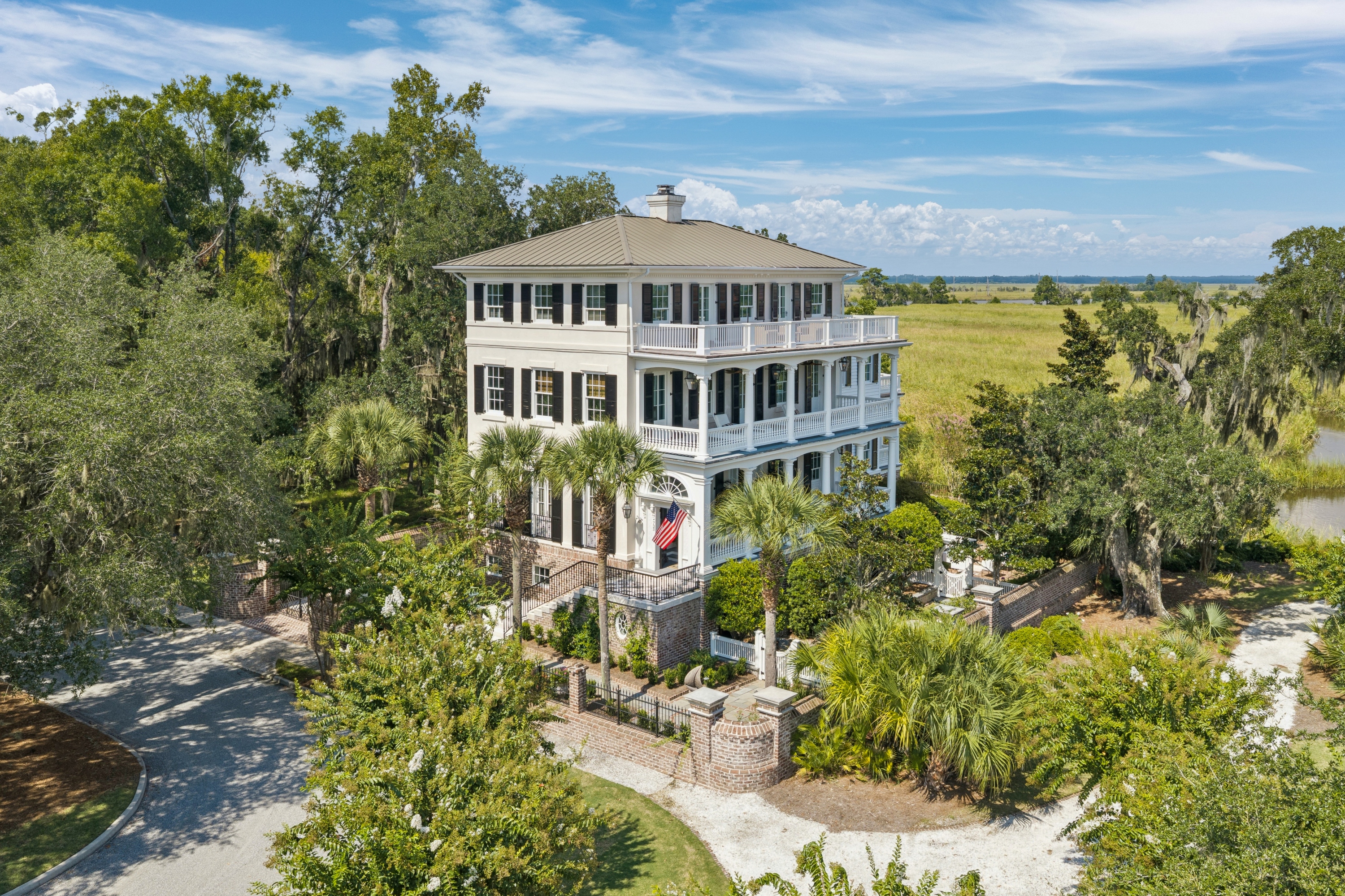 733 McAllister