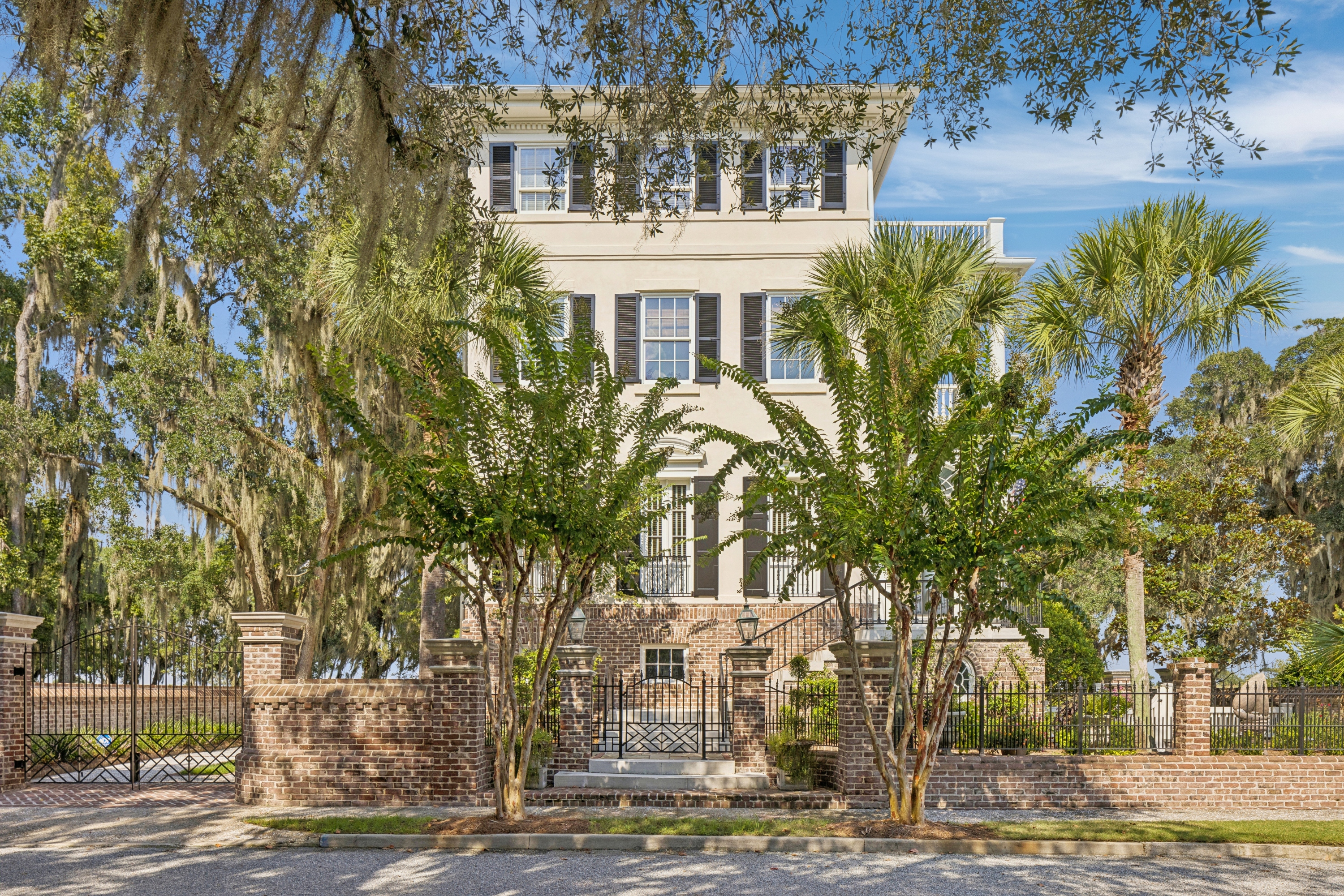 733 McAllister