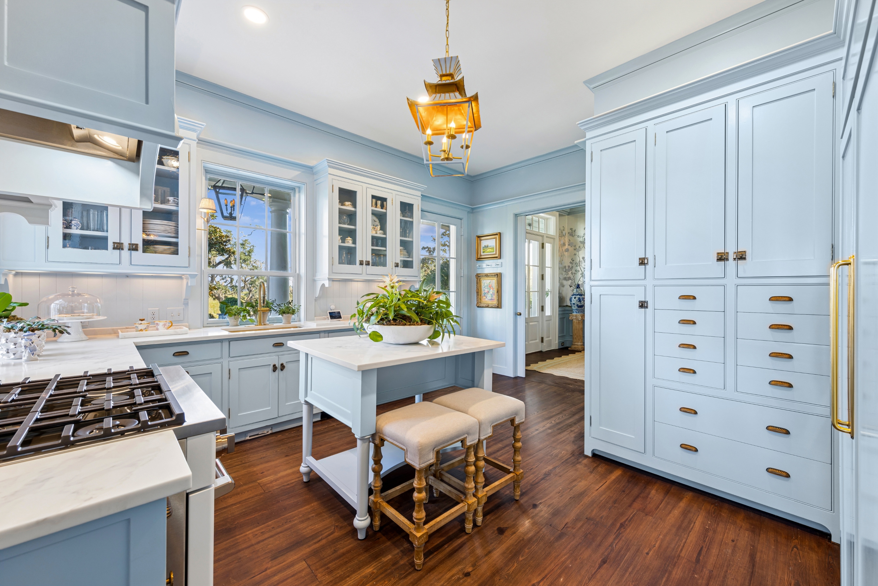 733 McAllister