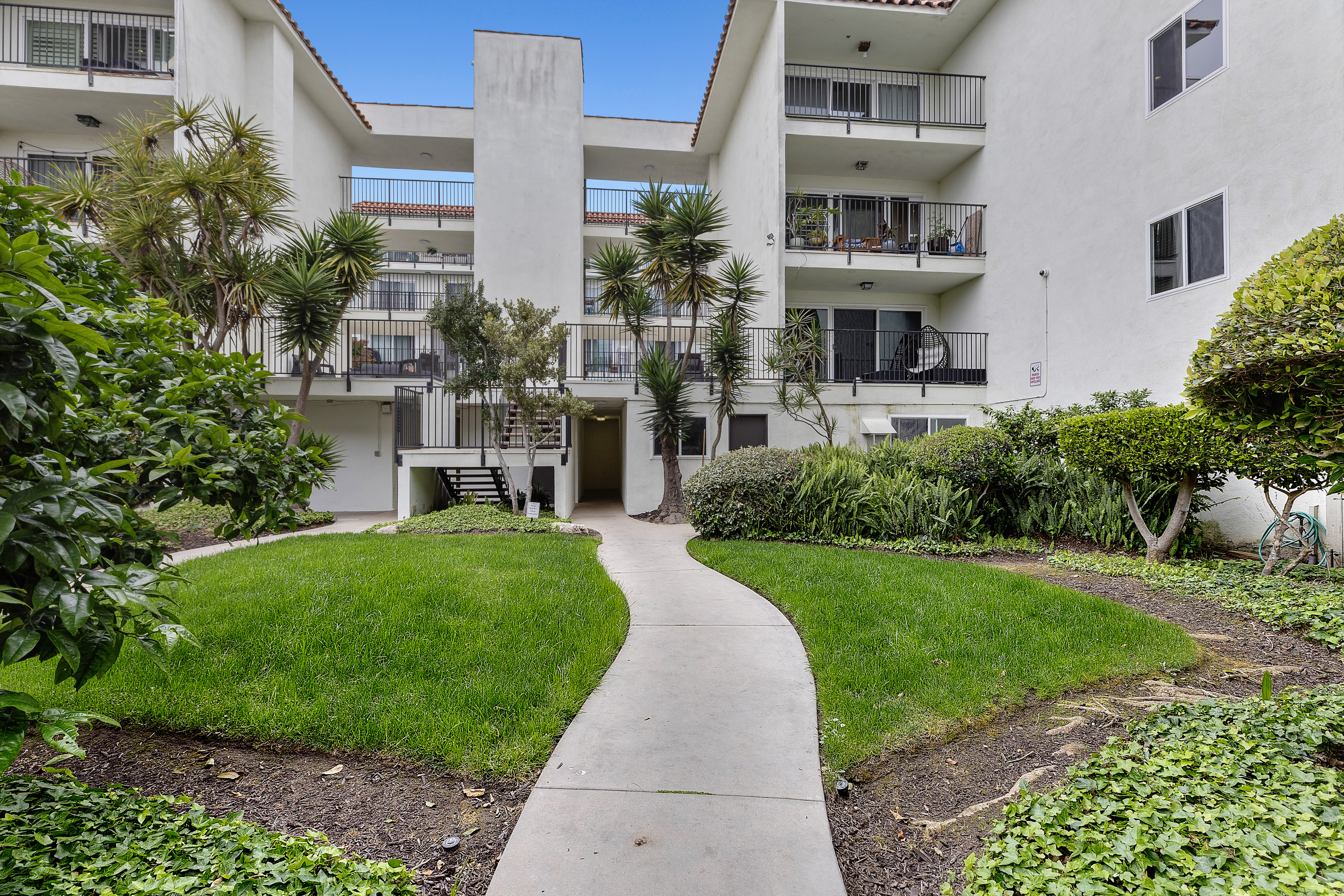 1720 Ardmore Avenue #118 