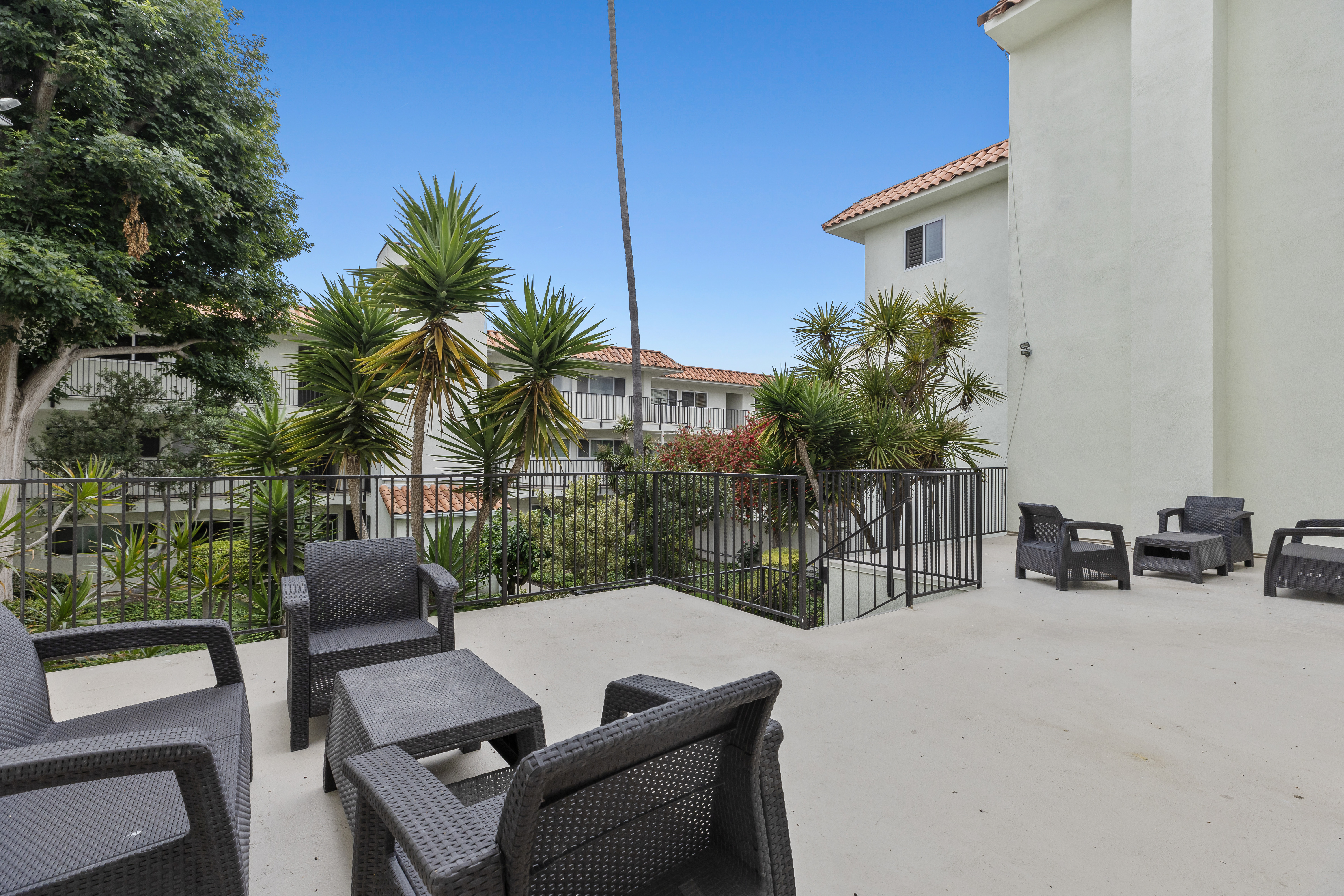 1720 Ardmore Avenue #118 