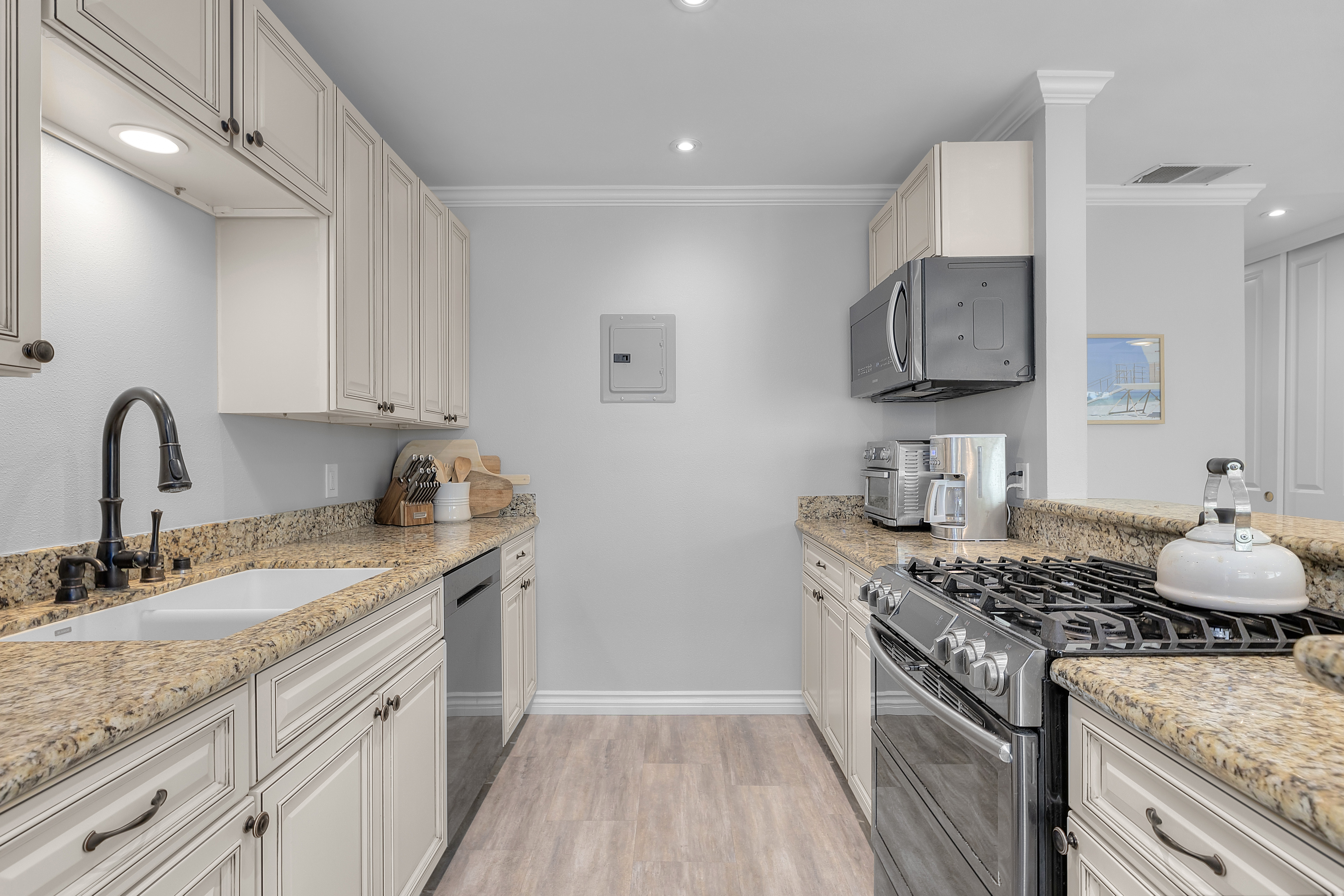 1720 Ardmore Avenue #118 