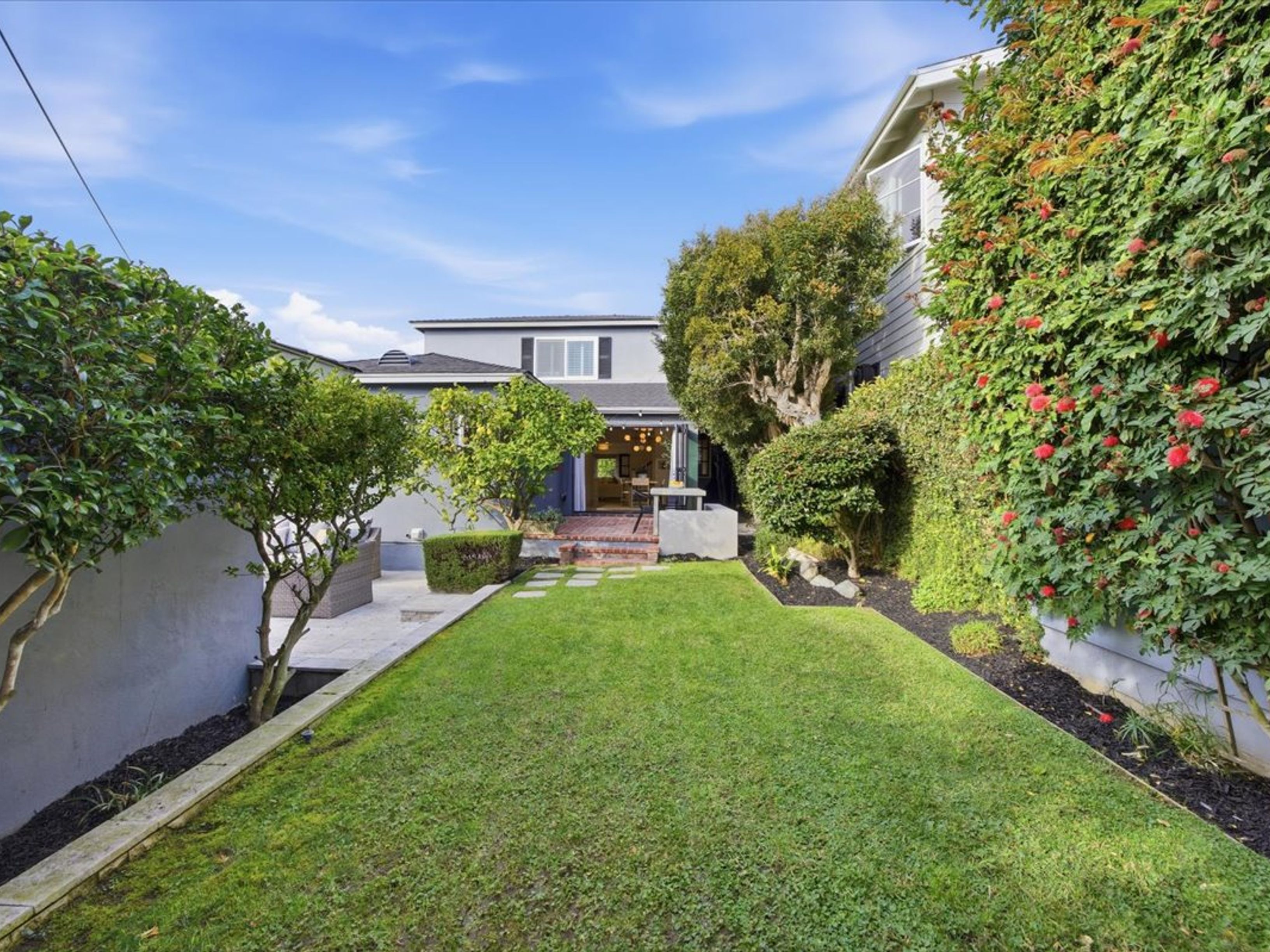 592 33rd Street 