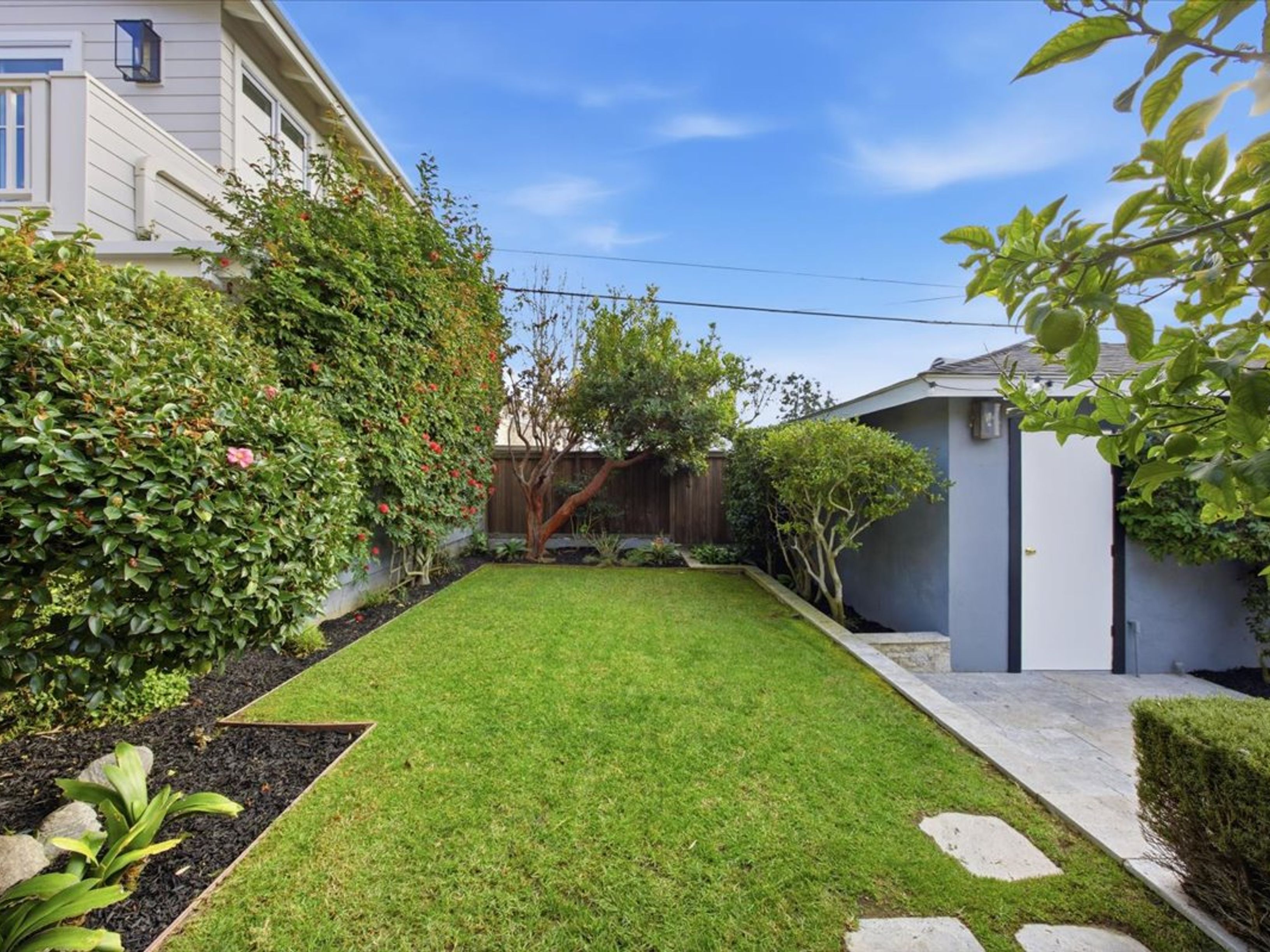 592 33rd Street 