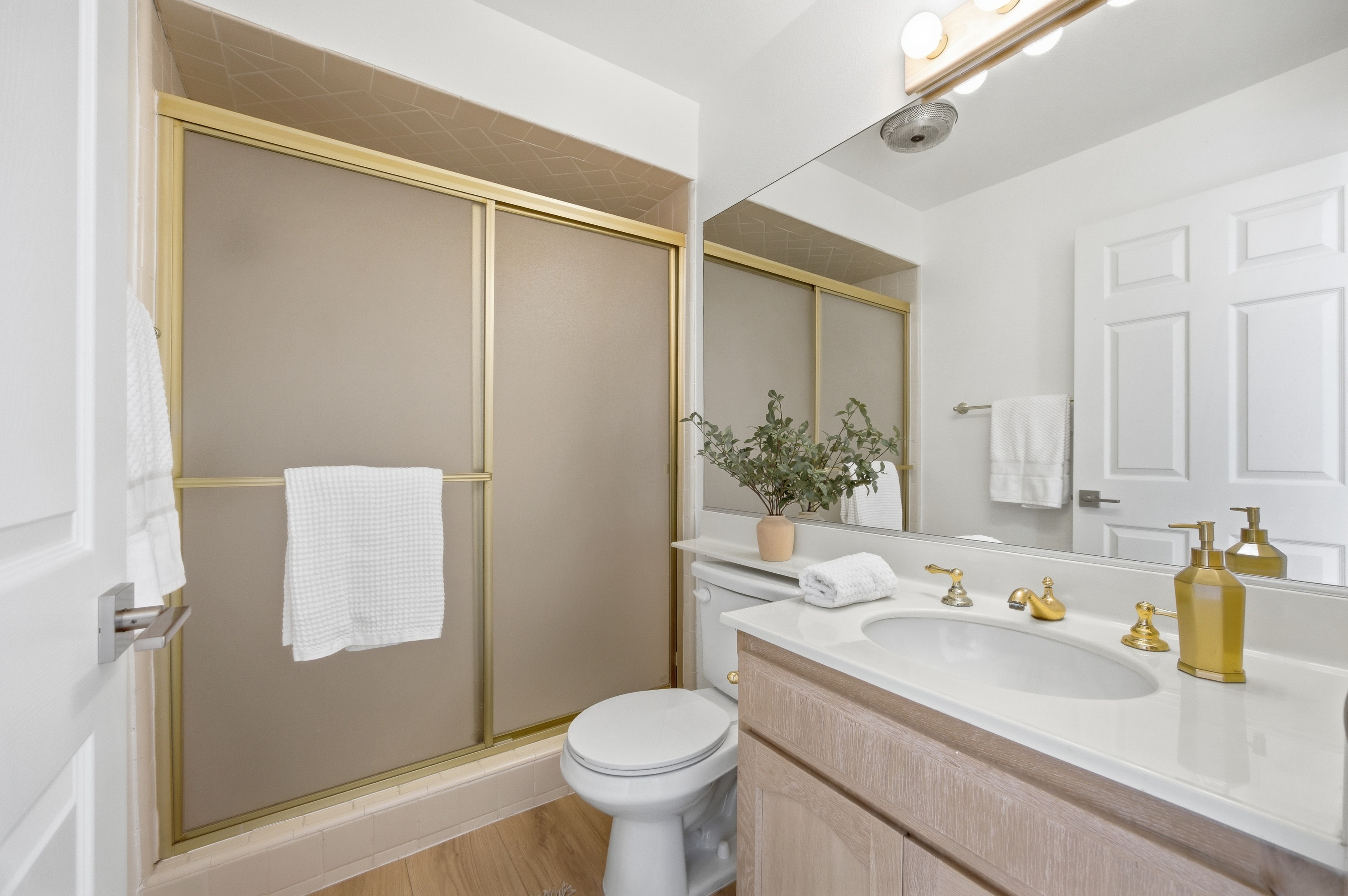 11737 Darlington Avenue 