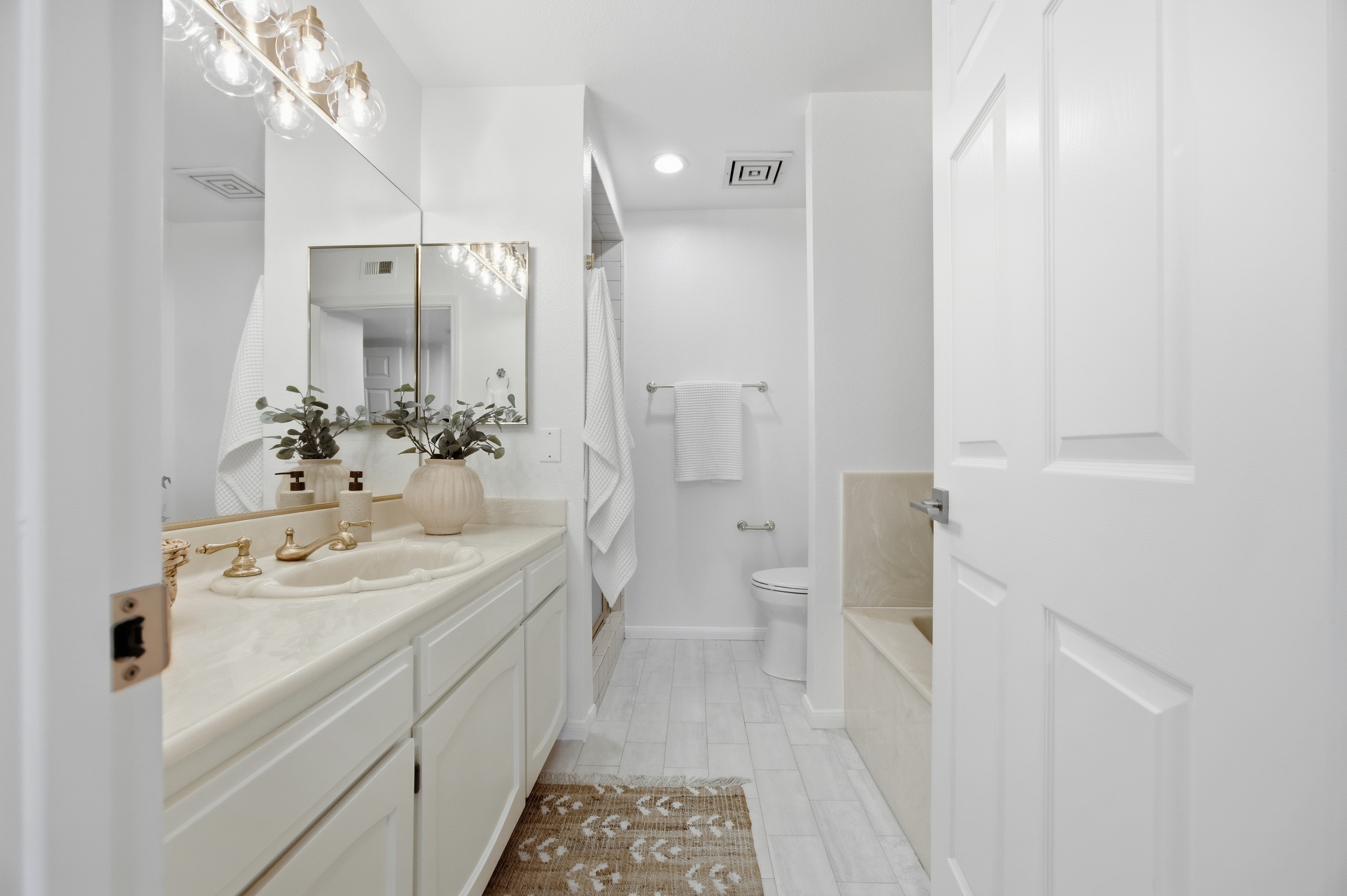 11737 Darlington Avenue 