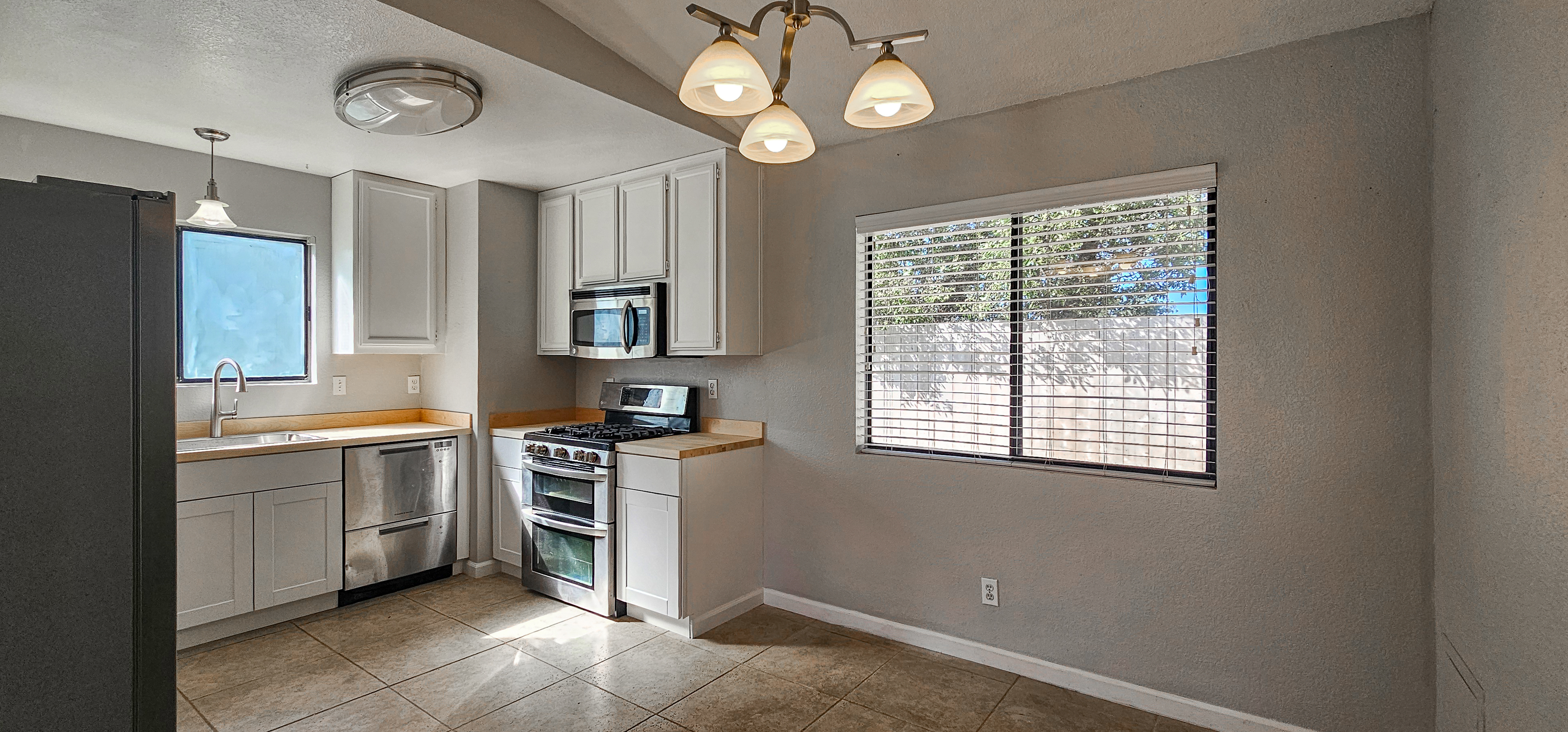 1196 Santa Ynez Ave 