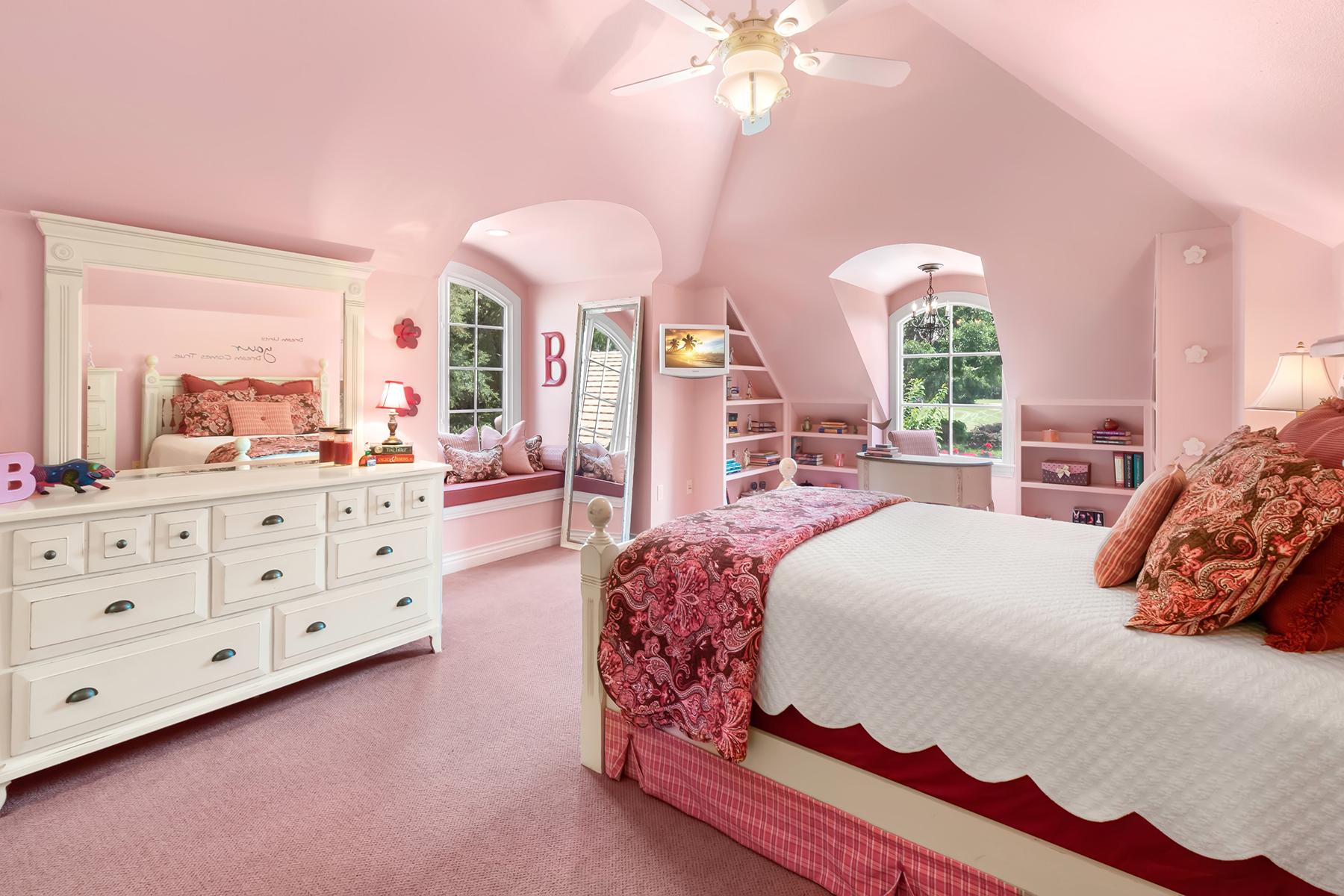 7762 Still Lakes Drive