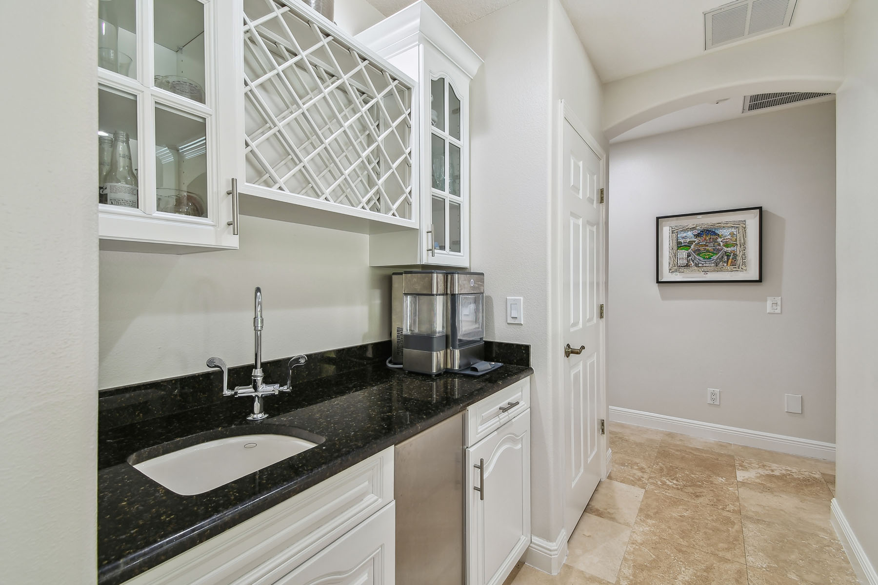 17003 Madres De Avila