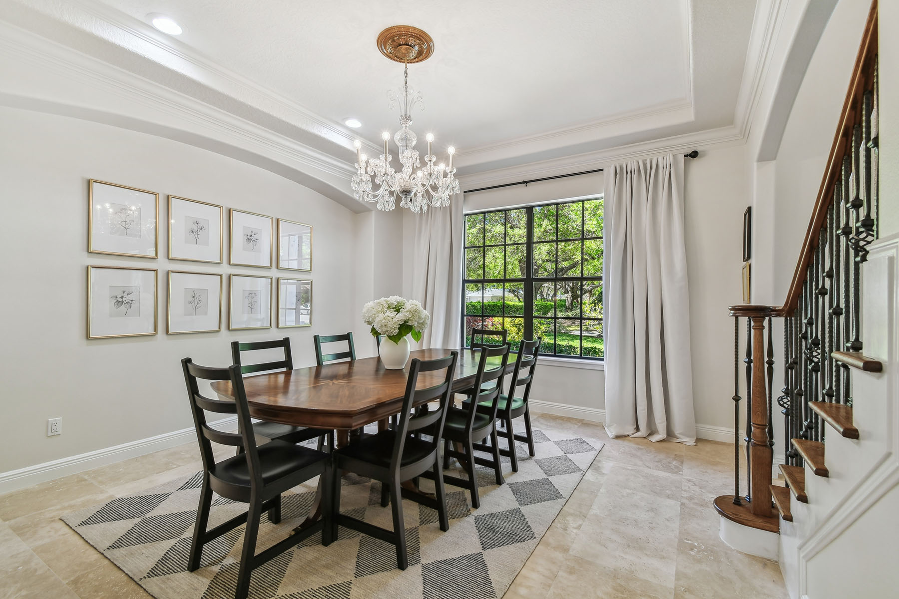 17003 Madres De Avila