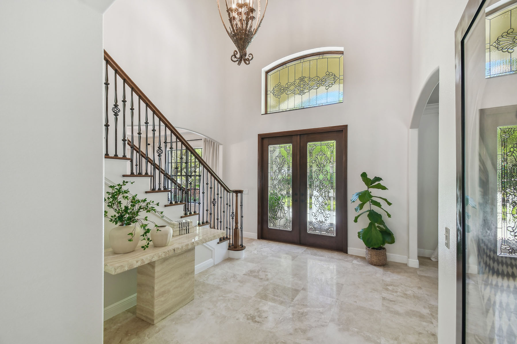 17003 Madres De Avila