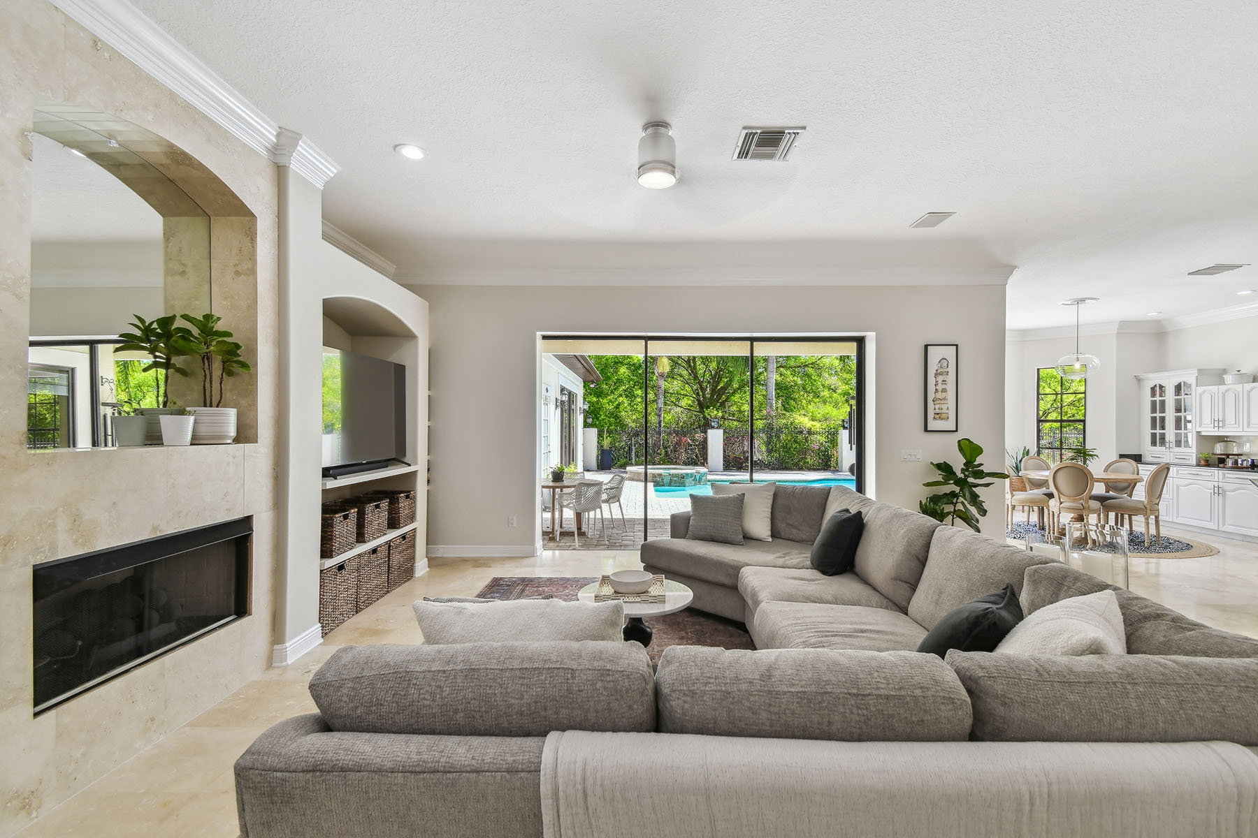 17003 Madres De Avila