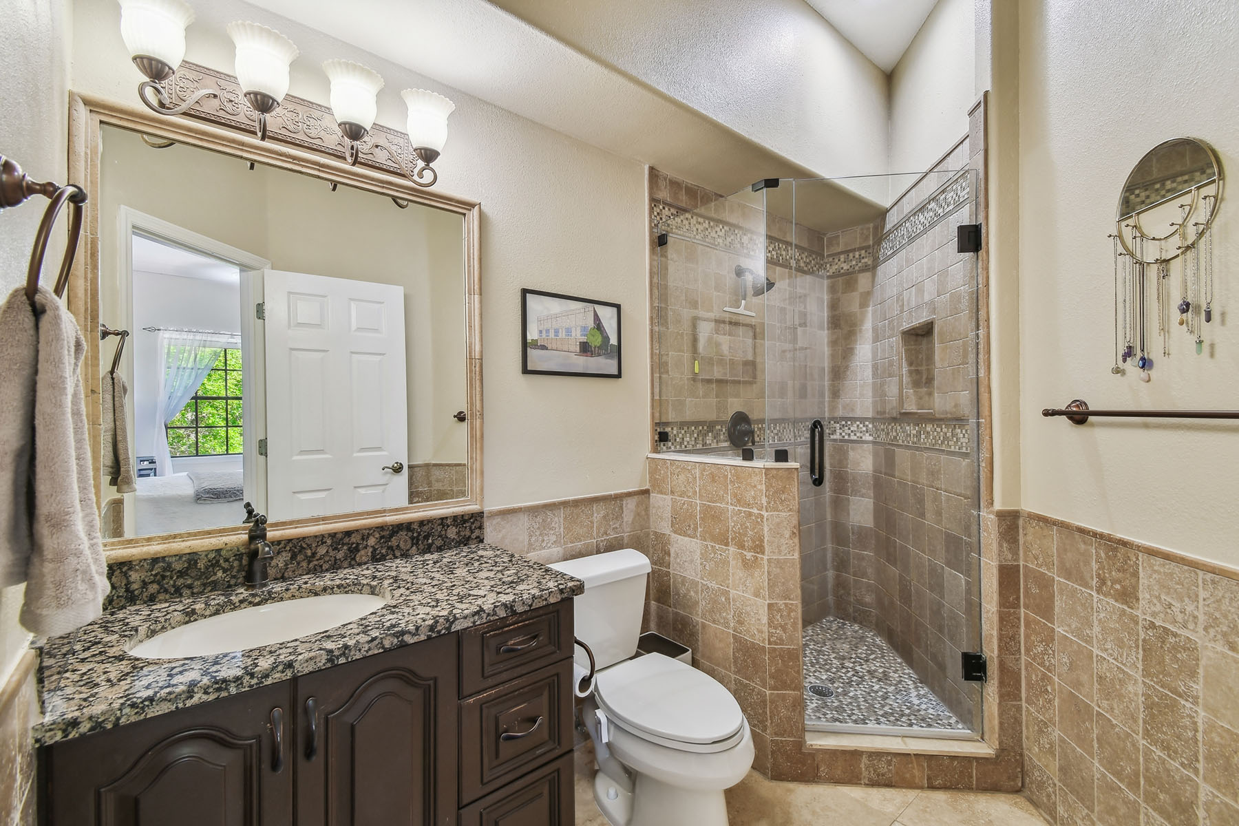 17003 Madres De Avila